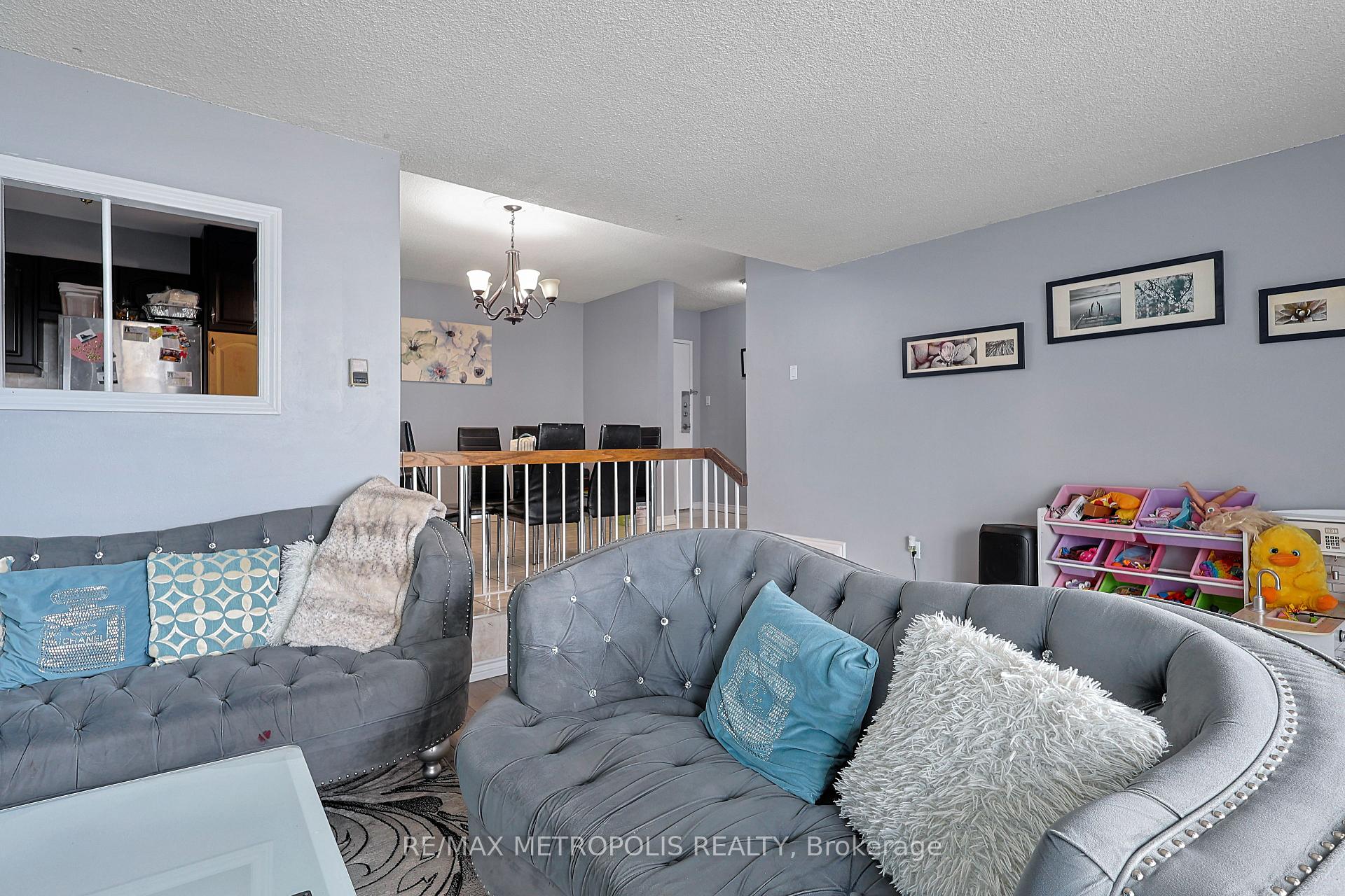 Photo 11 of Unit 902, 5 San Romano Way, Brampton, Bram East — HOMEH