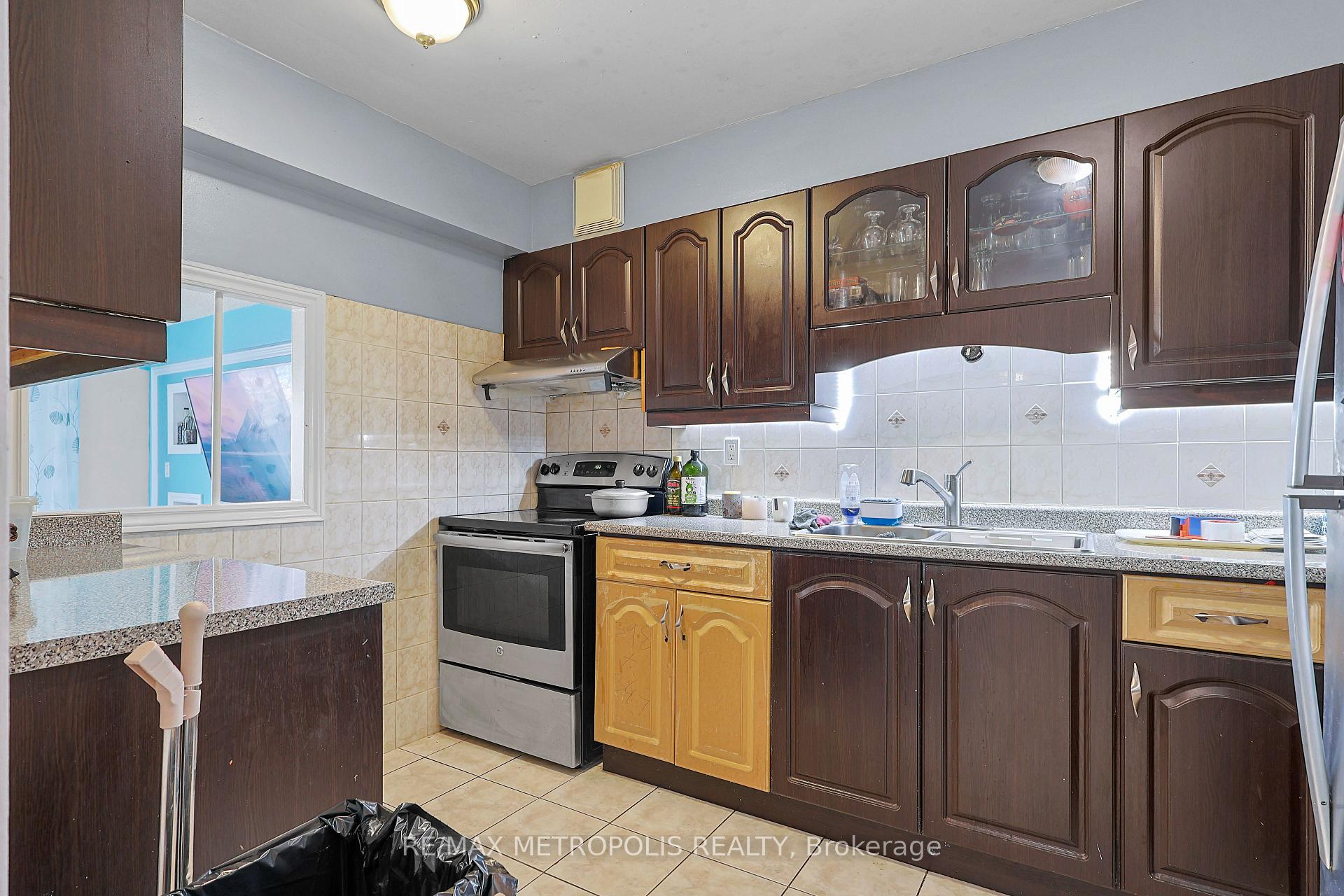 Photo 14 of Unit 902, 5 San Romano Way, Brampton, Bram East — HOMEH