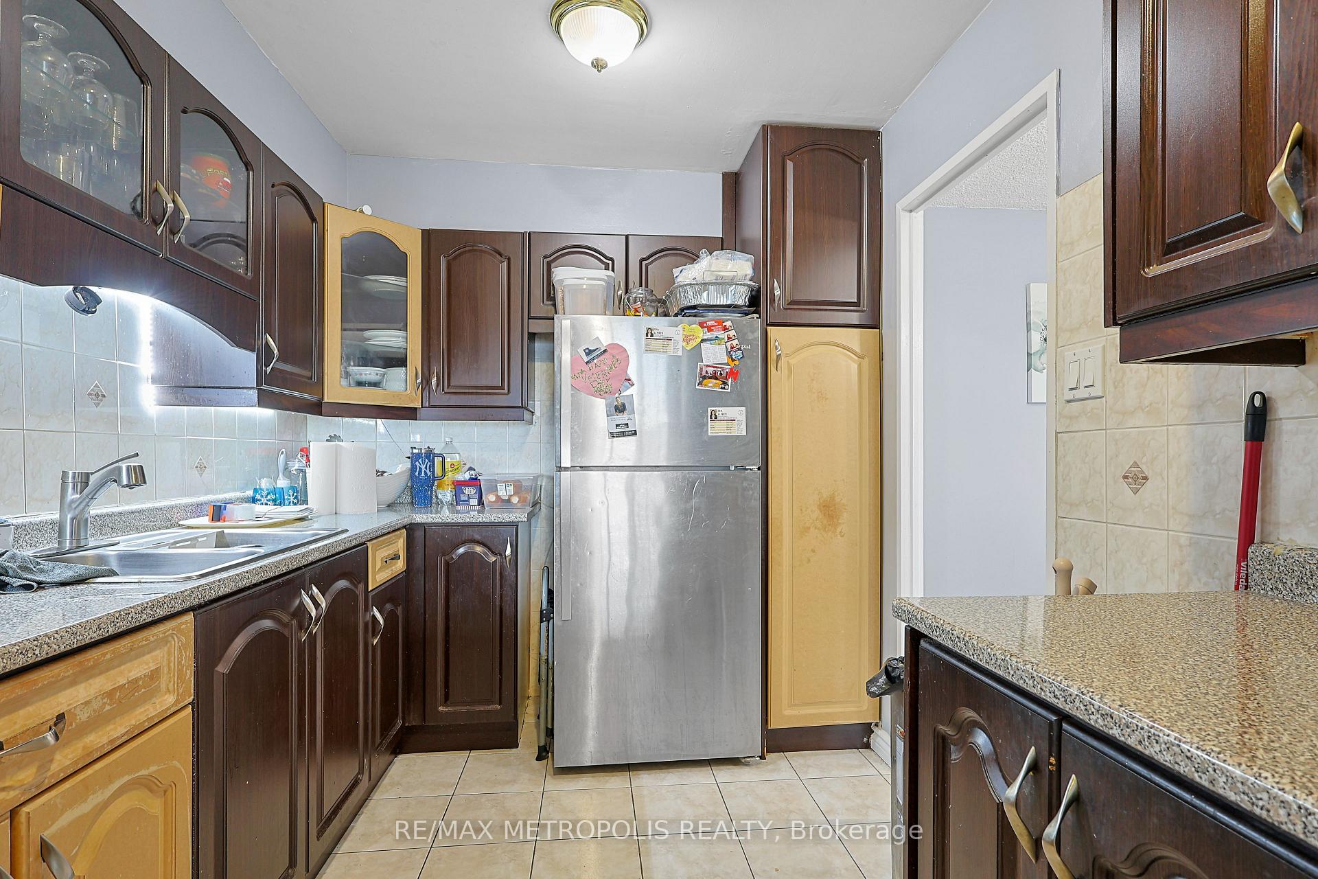 Photo 12 of Unit 902, 5 San Romano Way, Brampton, Bram East — HOMEH