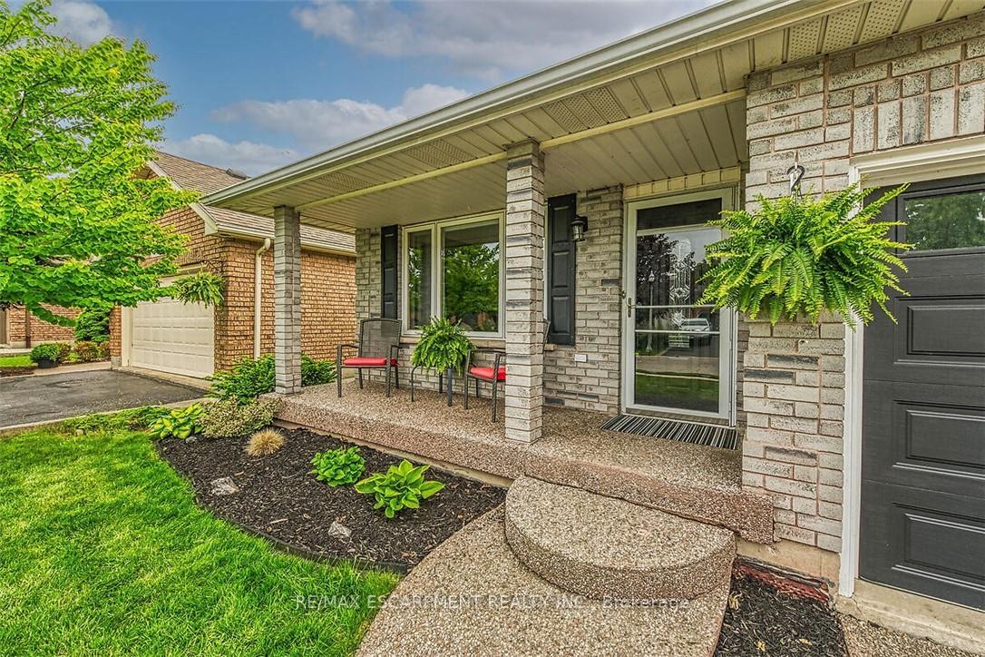 Photo 10 of 18 Jamieson Drive, Haldimand — HOMEH