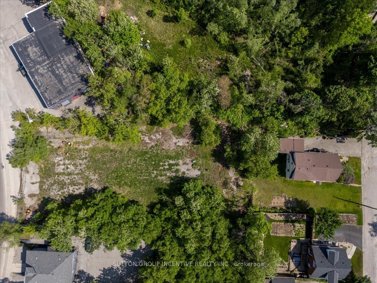 Photo 2 of 220 Bradford Street, Barrie, Allandale Centre — HOMEH