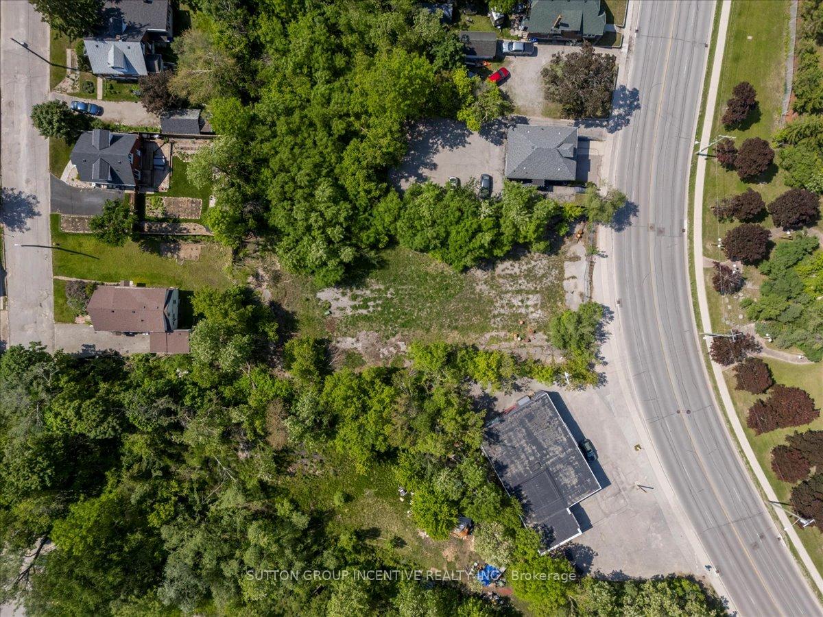 Photo 3 of 220 Bradford Street, Barrie, Allandale Centre — HOMEH
