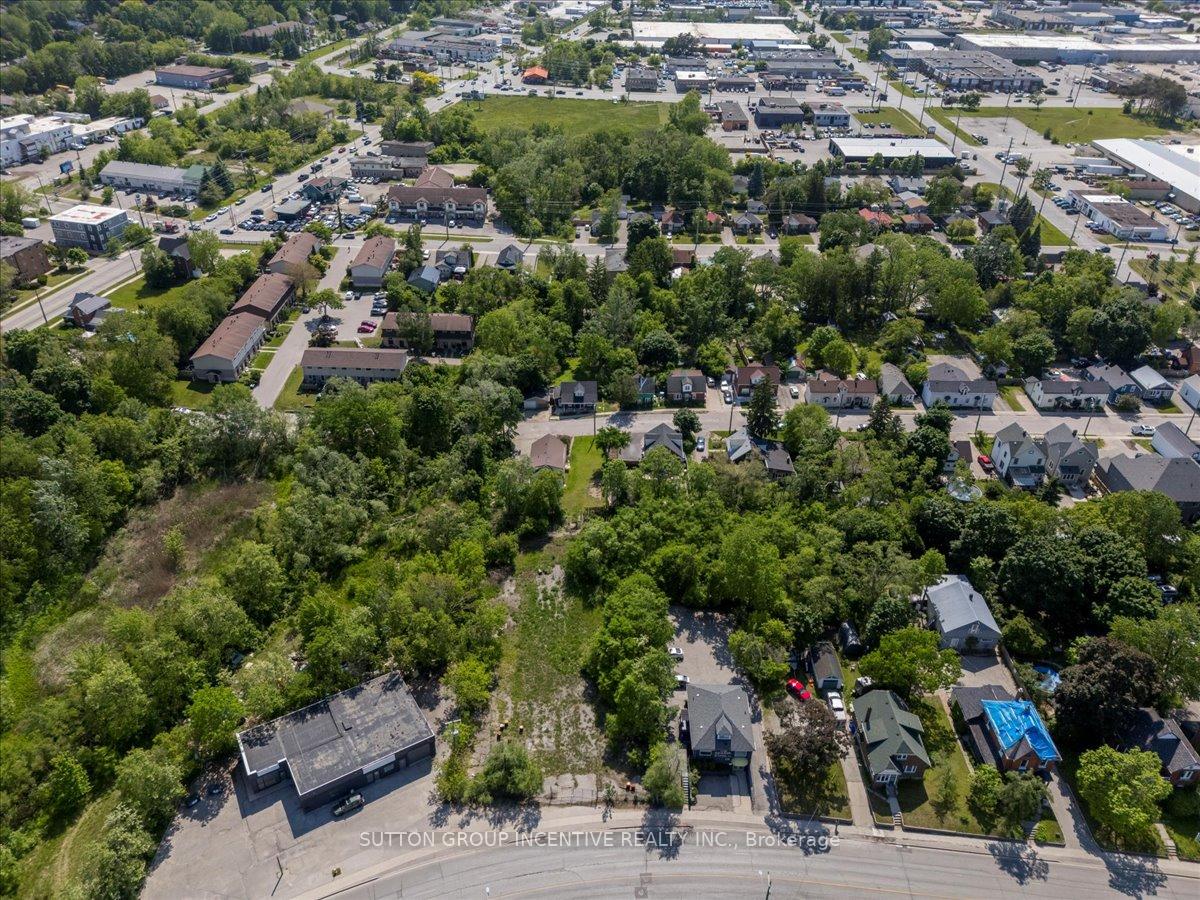 Photo 6 of 220 Bradford Street, Barrie, Allandale Centre — HOMEH