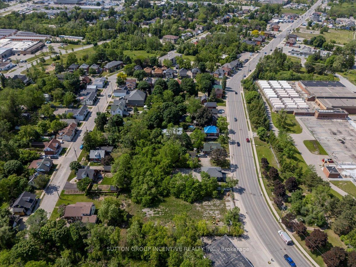 Photo 8 of 220 Bradford Street, Barrie, Allandale Centre — HOMEH