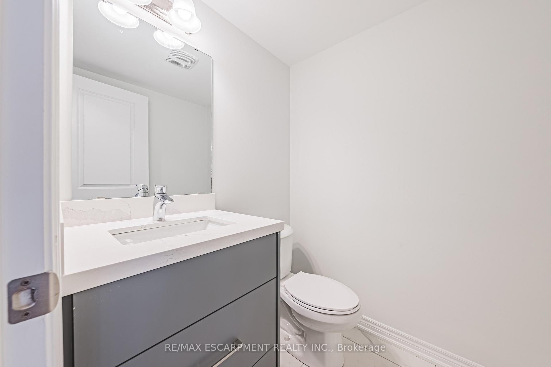 Photo 4 of 55 Dryden Lane, Hamilton, McQuesten — HOMEH