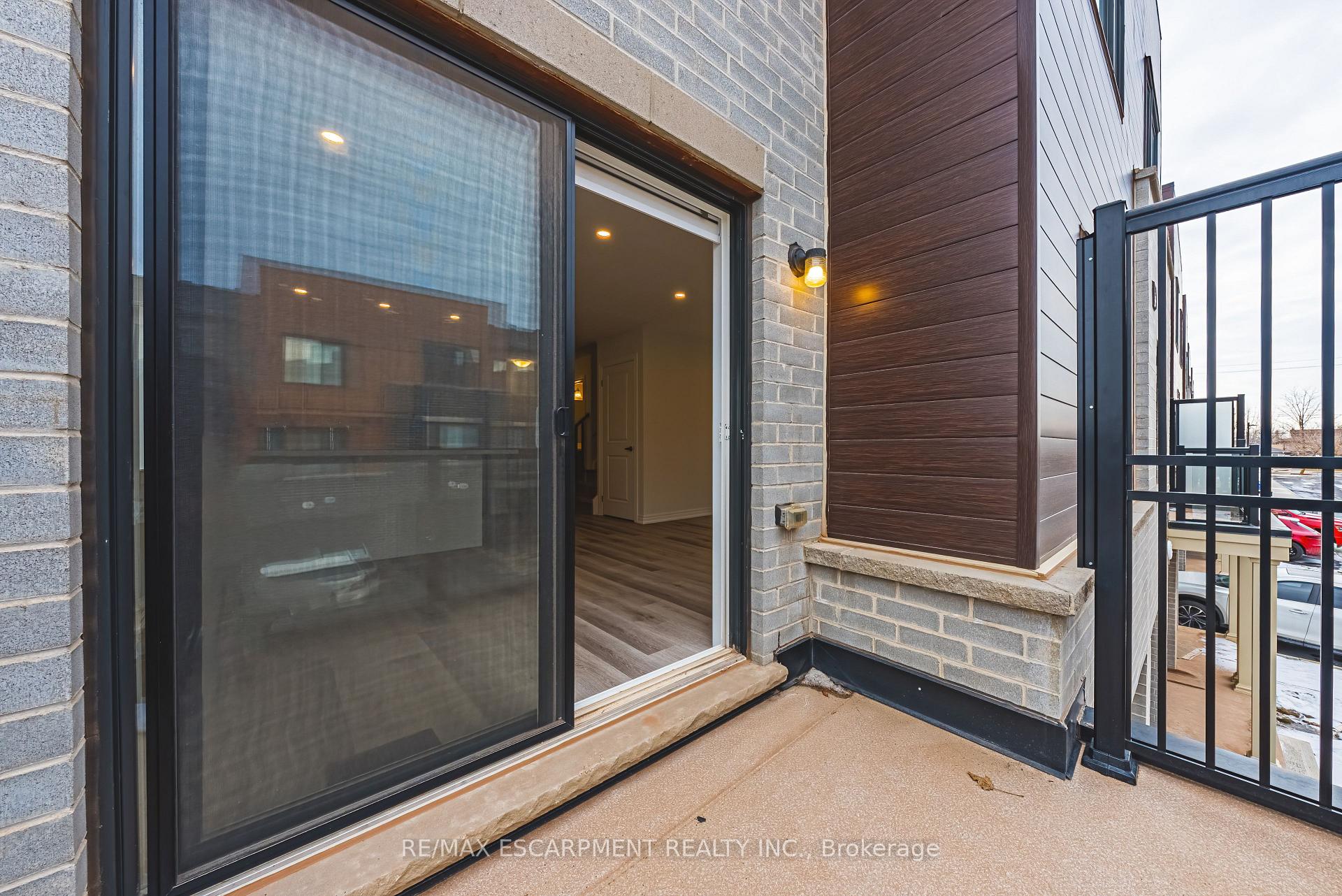 Photo 32 of 55 Dryden Lane, Hamilton, McQuesten — HOMEH