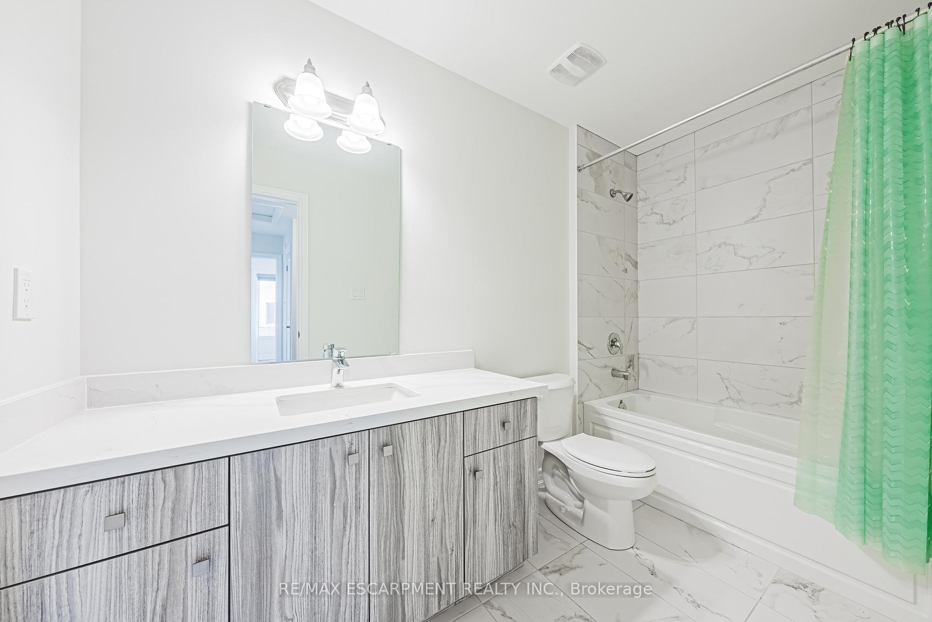 Photo 17 of 55 Dryden Lane, Hamilton, McQuesten — HOMEH