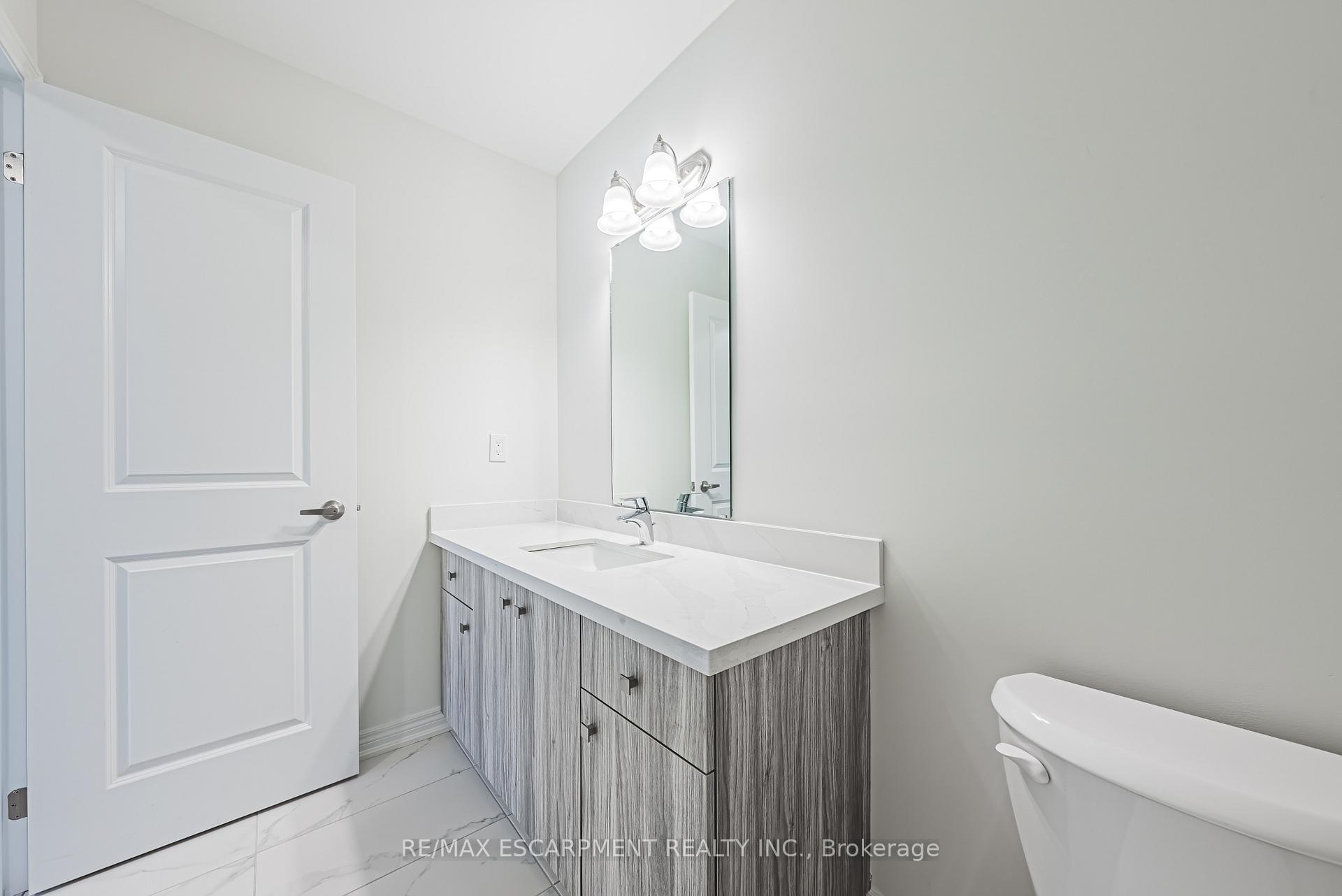 Photo 6 of 55 Dryden Lane, Hamilton, McQuesten — HOMEH