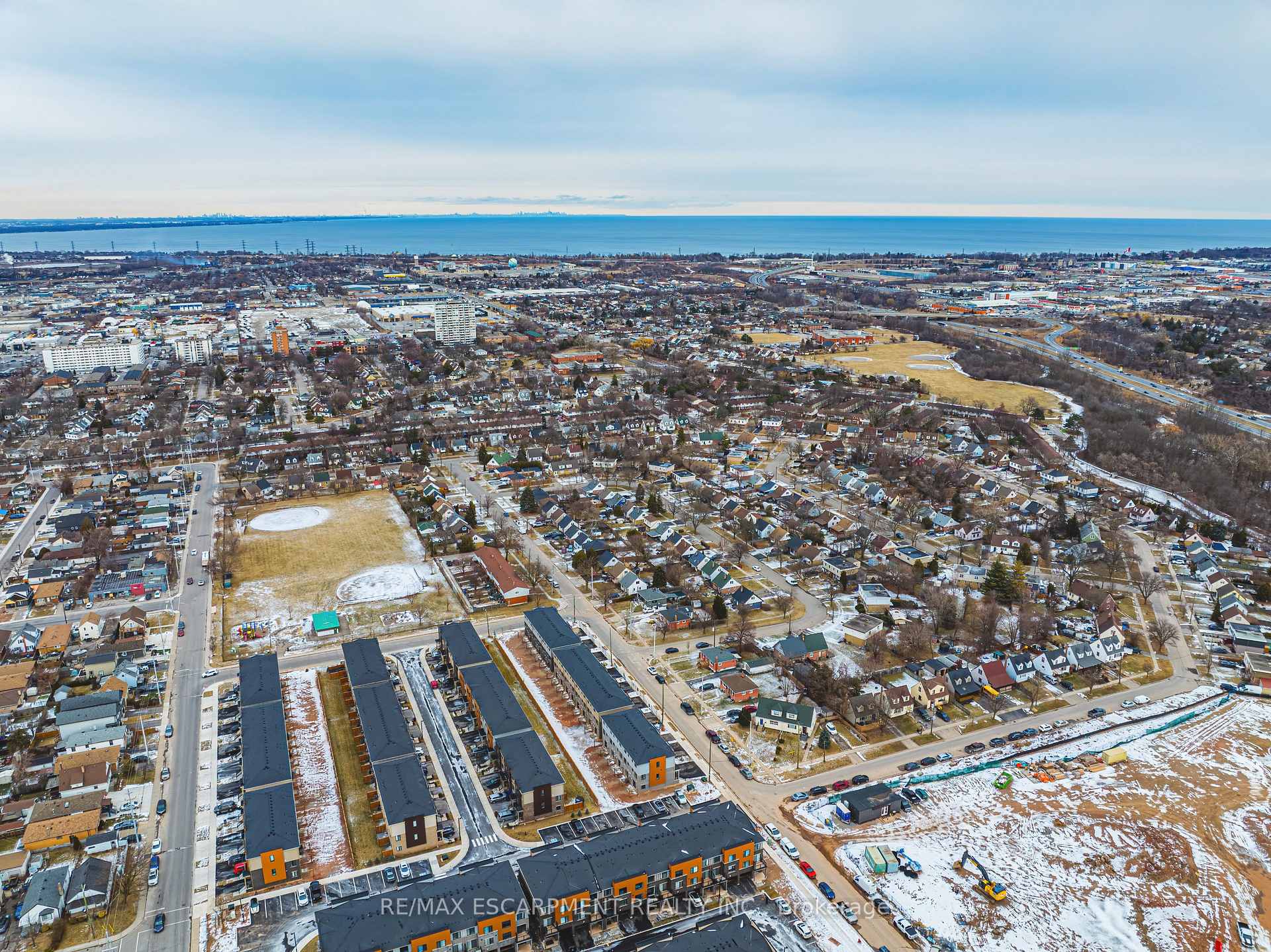 Photo 22 of 55 Dryden Lane, Hamilton, McQuesten — HOMEH