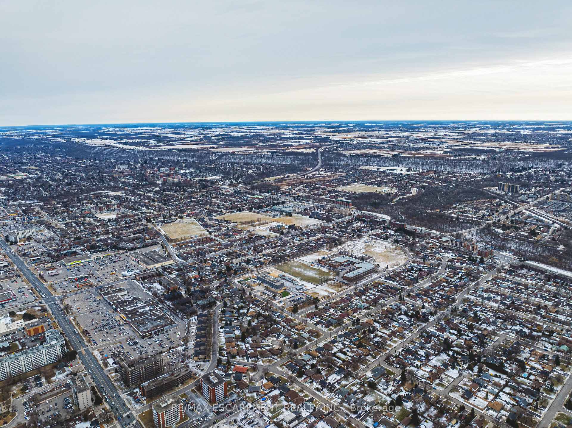 Photo 33 of 55 Dryden Lane, Hamilton, McQuesten — HOMEH