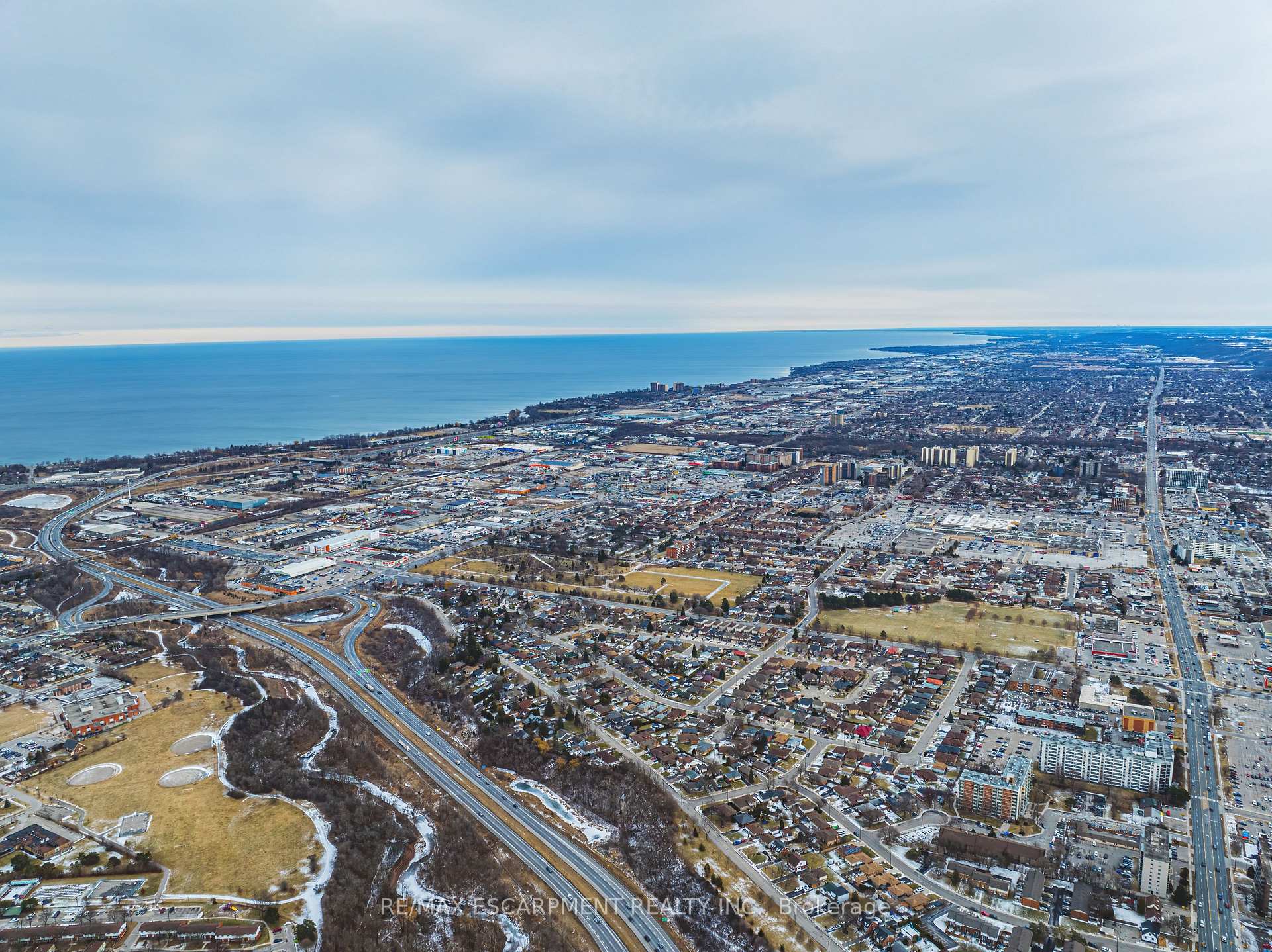 Photo 34 of 55 Dryden Lane, Hamilton, McQuesten — HOMEH