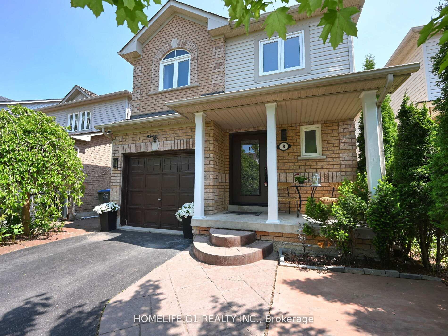 Front of 8 Ridgemore Crescent