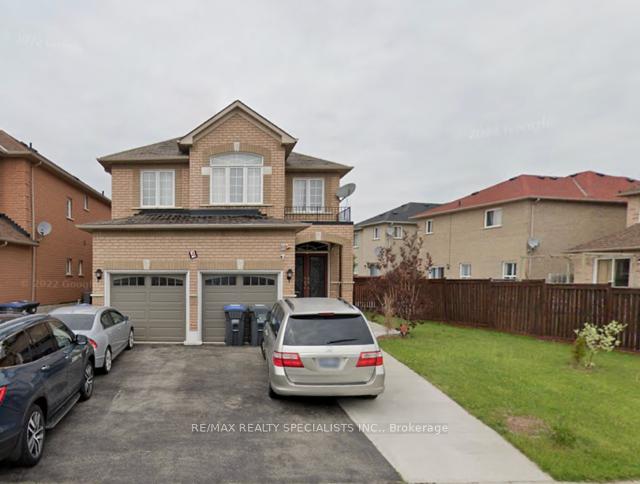 Front of 4 Fallstar Crescent