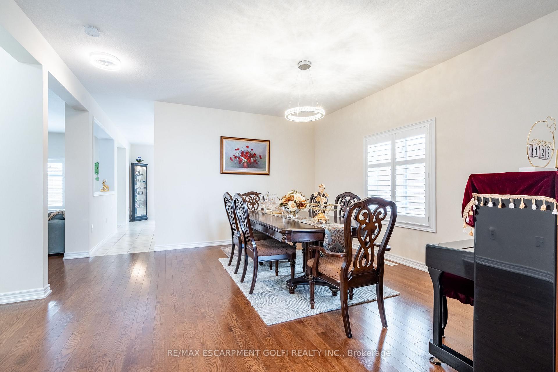 Photo 3 of 16 Edgehill Drive, Hamilton, Gurnett — HOMEH