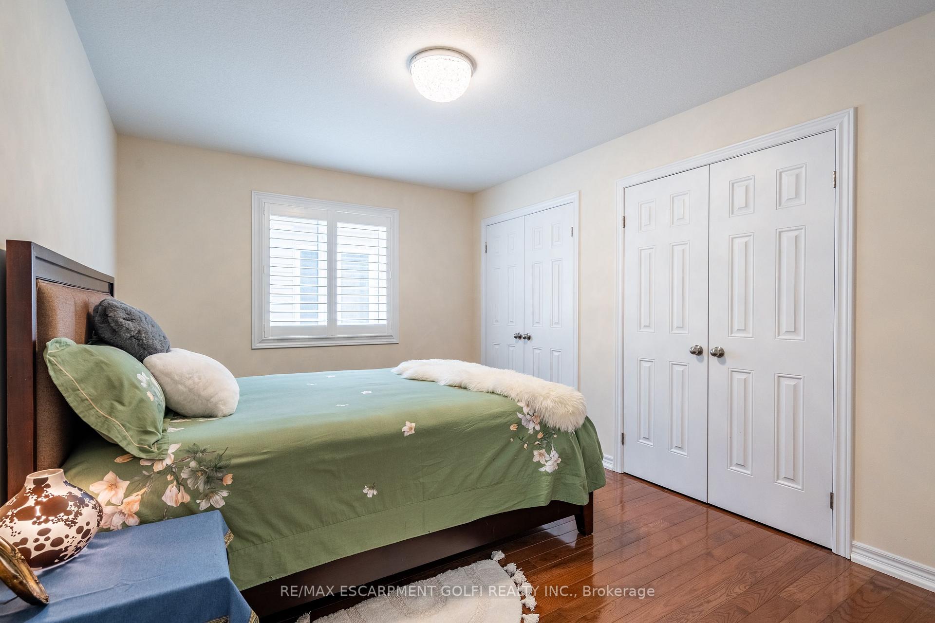 Photo 5 of 16 Edgehill Drive, Hamilton, Gurnett — HOMEH