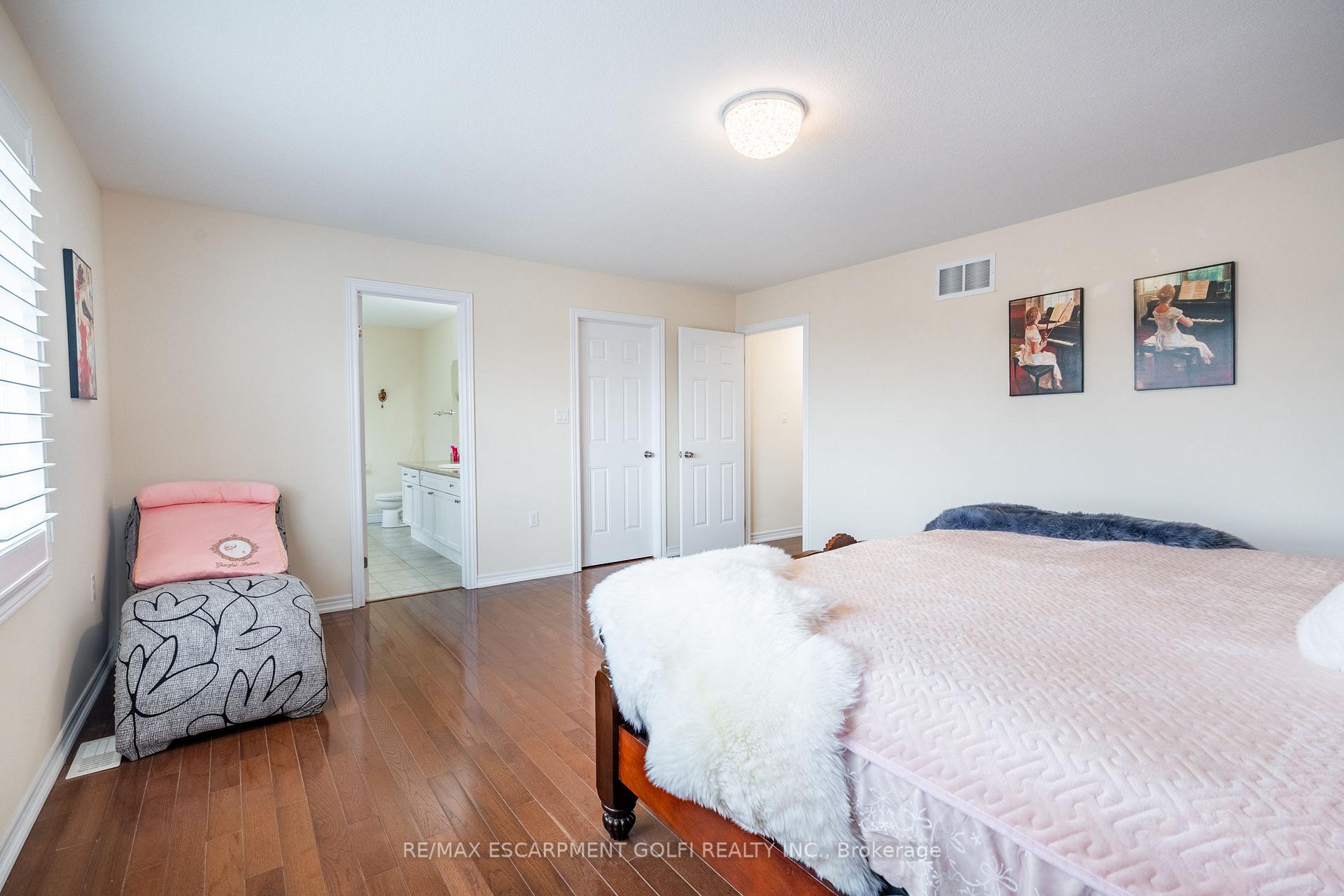 Photo 28 of 16 Edgehill Drive, Hamilton, Gurnett — HOMEH