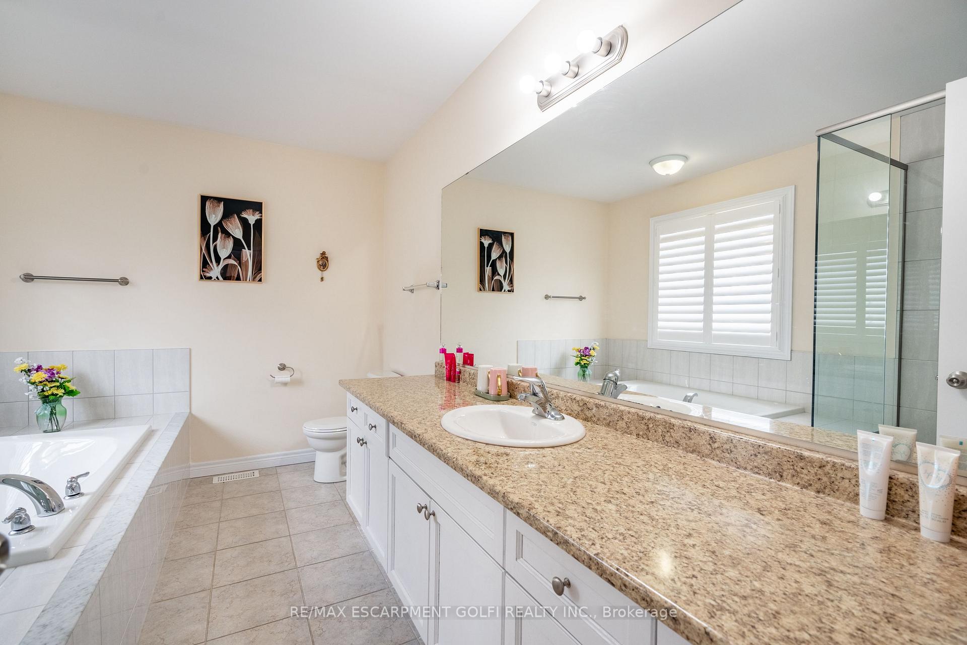 Photo 16 of 16 Edgehill Drive, Hamilton, Gurnett — HOMEH