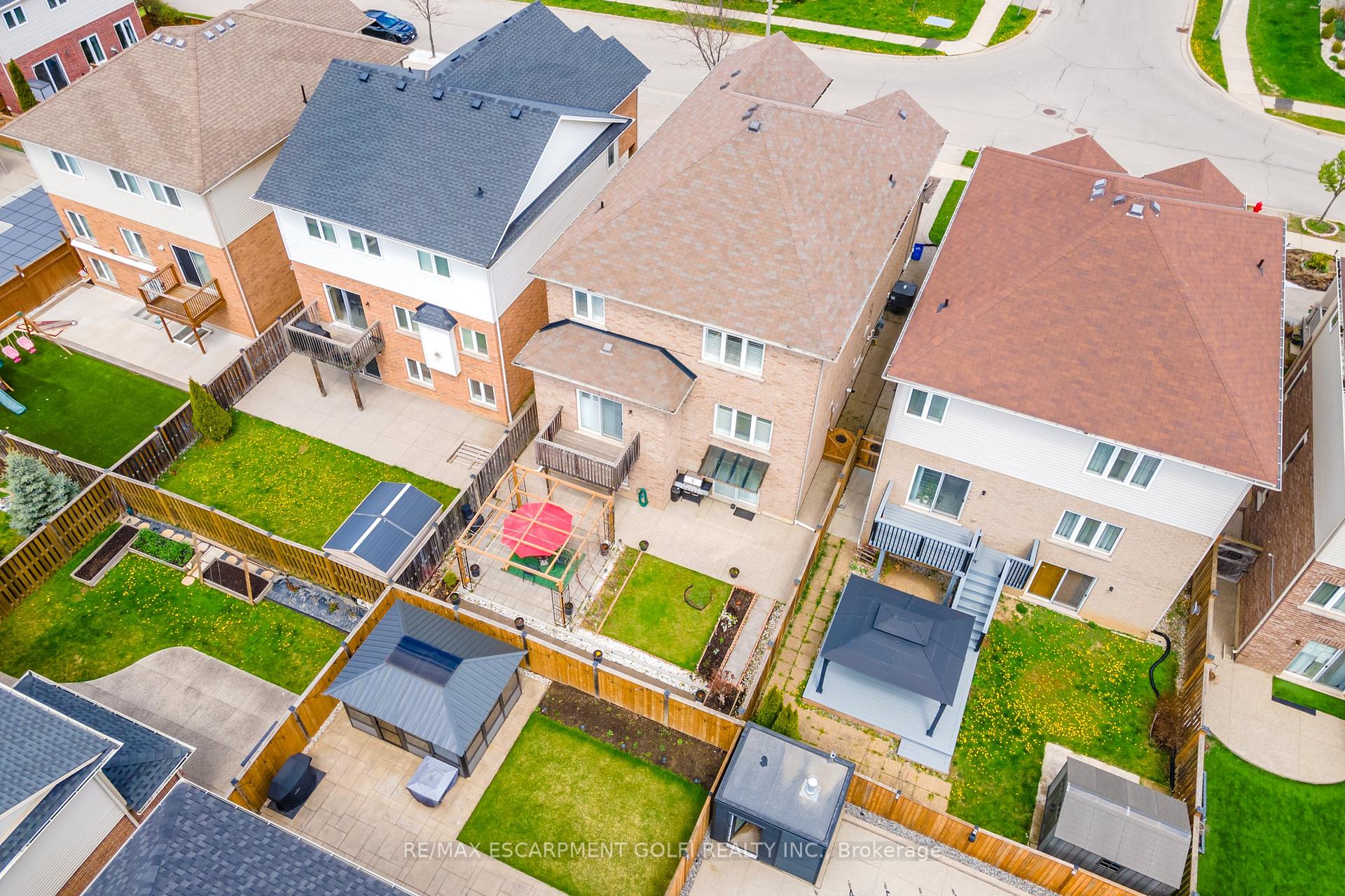 Photo 29 of 16 Edgehill Drive, Hamilton, Gurnett — HOMEH