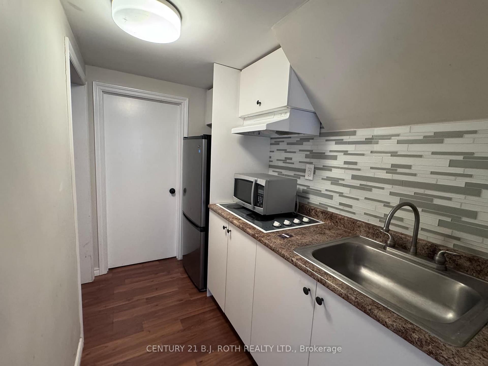 Photo 2 of Unit #lower, 27 Wilson Court, Barrie, Allandale Heights — HOMEH