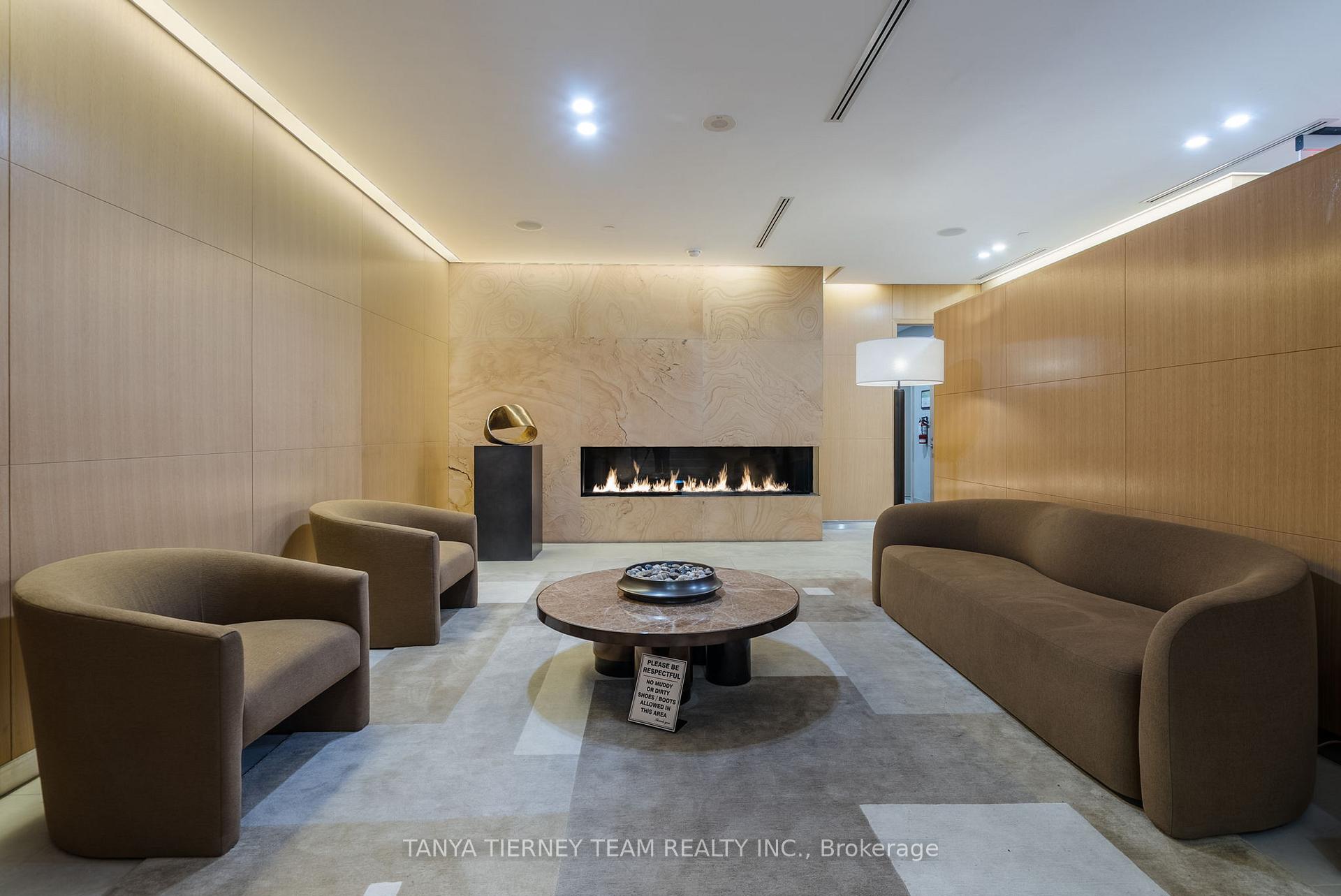 Photo 5 of Unit 2006, 25 Broadway Avenue, Toronto, Mount Pleasant West — HOMEH