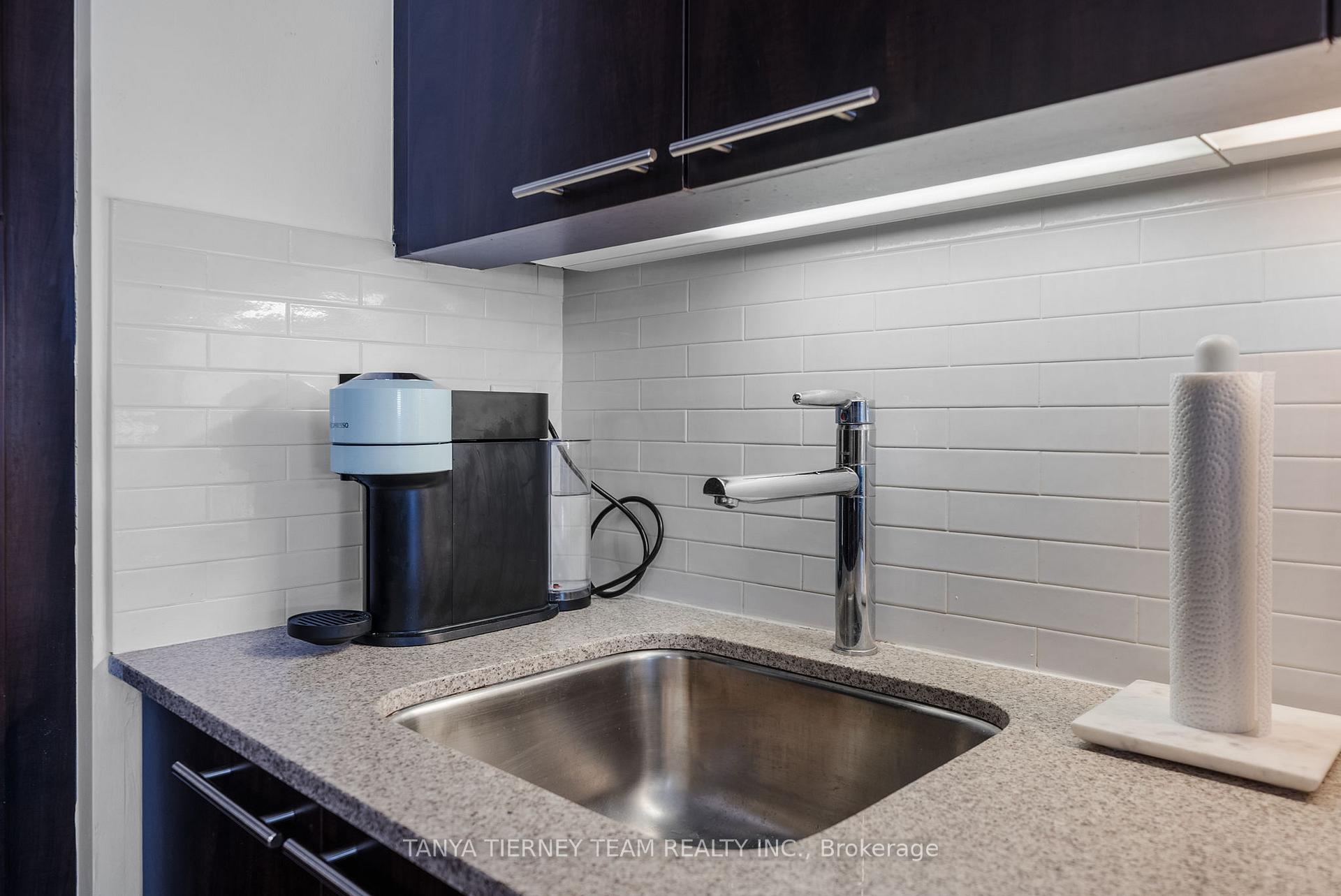 Photo 20 of Unit 2006, 25 Broadway Avenue, Toronto, Mount Pleasant West — HOMEH