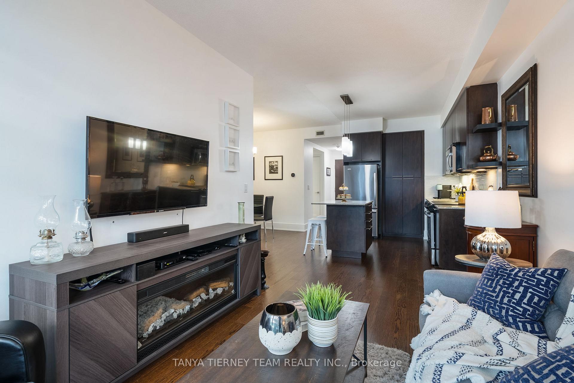 Photo 15 of Unit 2006, 25 Broadway Avenue, Toronto, Mount Pleasant West — HOMEH