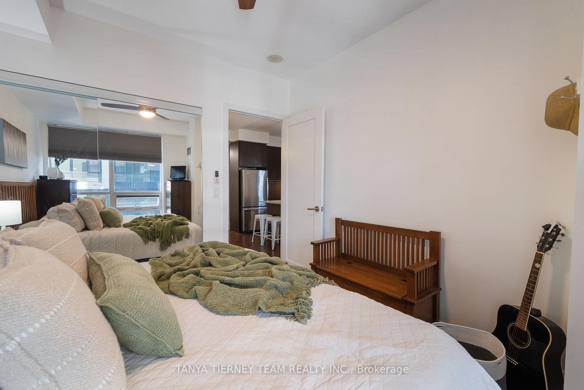 Photo 16 of Unit 2006, 25 Broadway Avenue, Toronto, Mount Pleasant West — HOMEH
