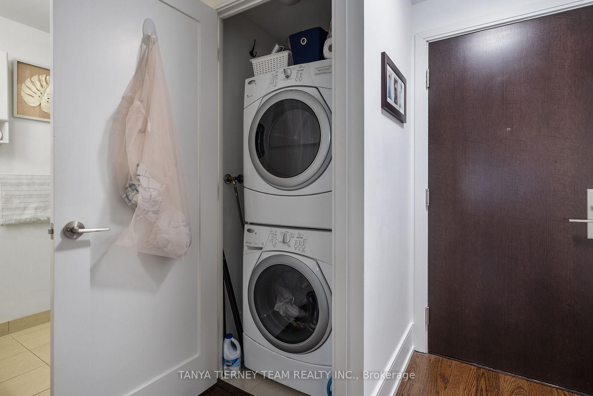 Photo 18 of Unit 2006, 25 Broadway Avenue, Toronto, Mount Pleasant West — HOMEH
