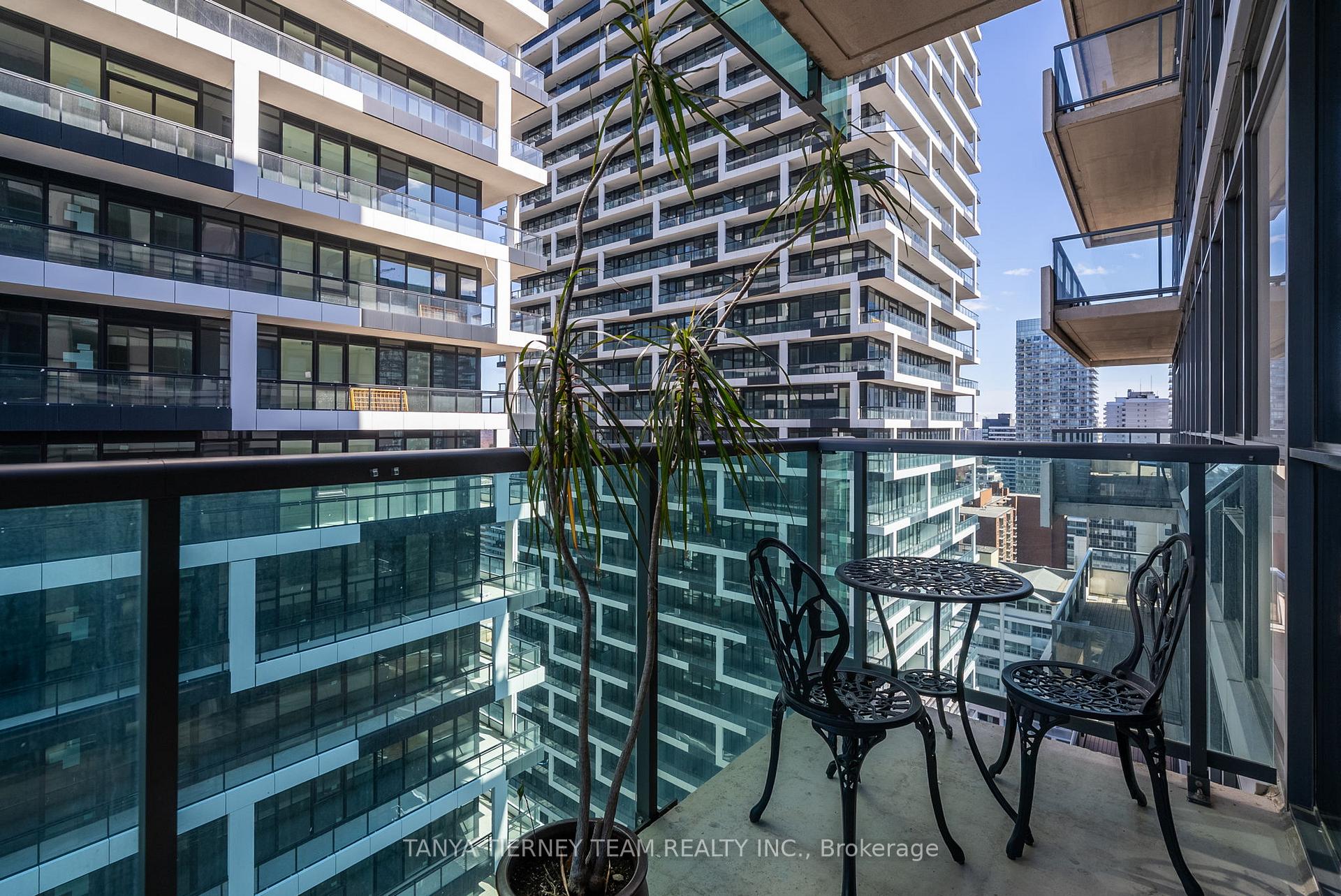 Photo 23 of Unit 2006, 25 Broadway Avenue, Toronto, Mount Pleasant West — HOMEH