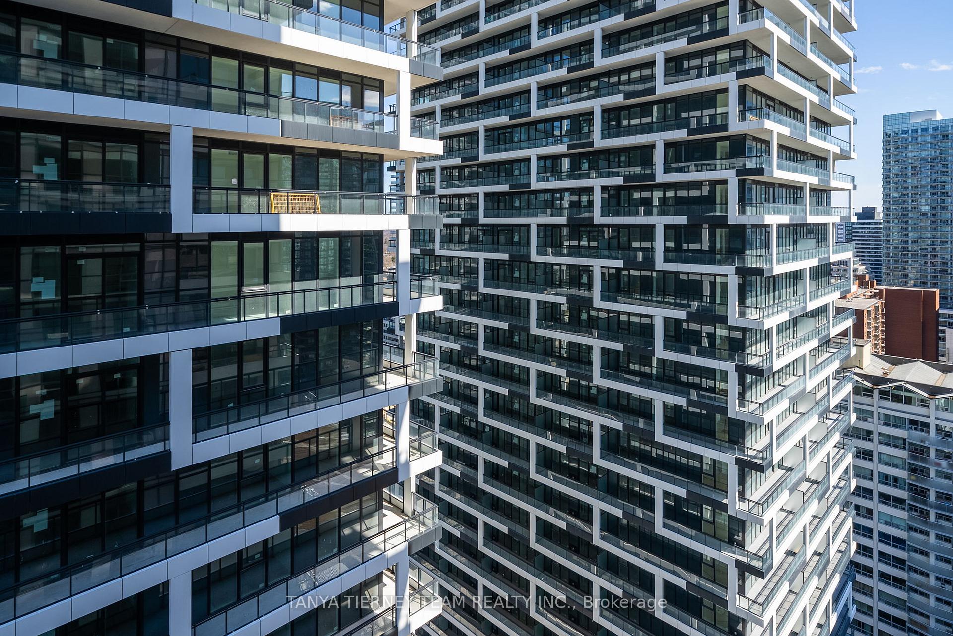 Photo 22 of Unit 2006, 25 Broadway Avenue, Toronto, Mount Pleasant West — HOMEH