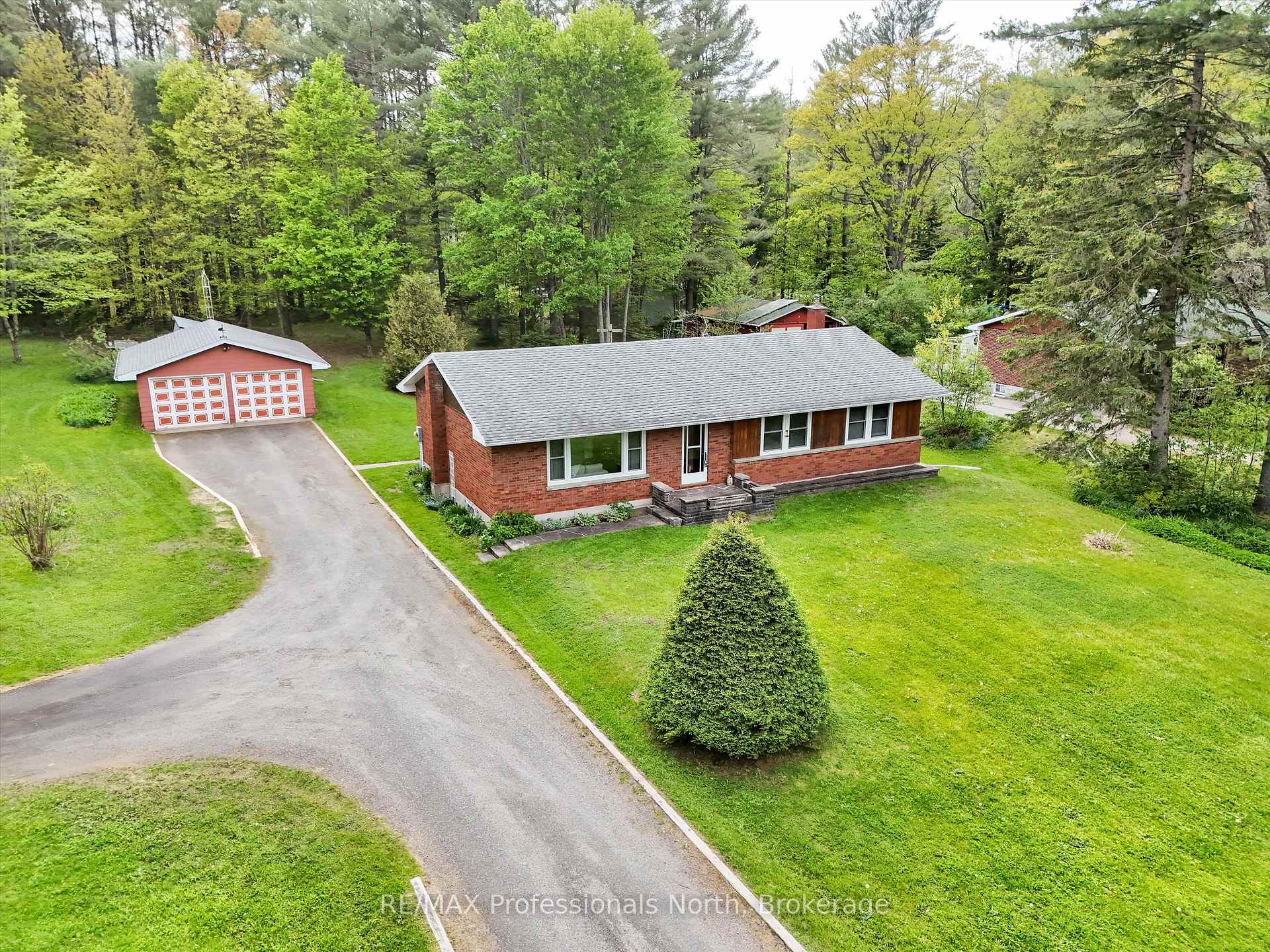 Photo 1 of 1166 Manitoba Street, Bracebridge, Monck (Bracebridge) — HOMEH