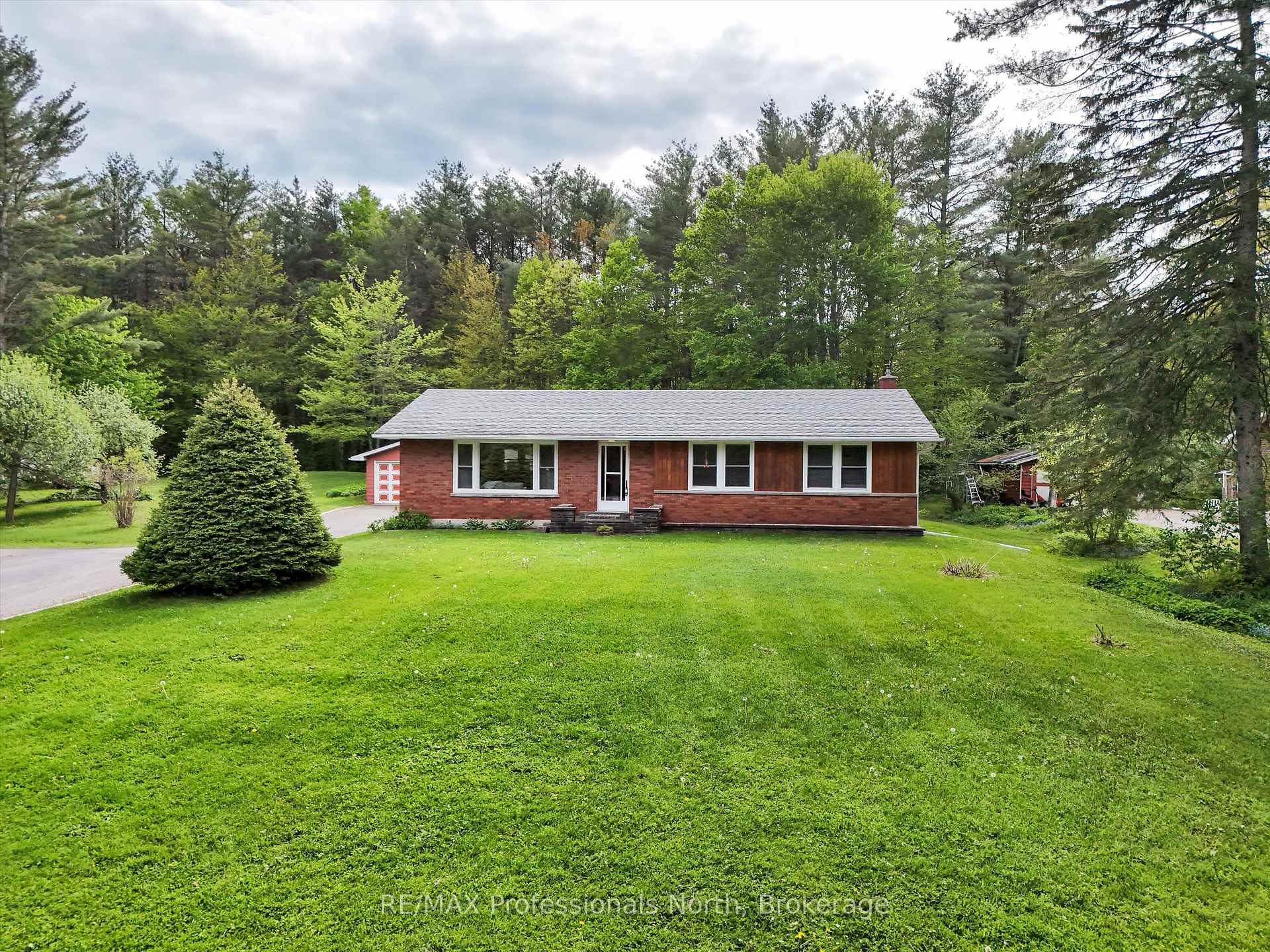 Photo 9 of 1166 Manitoba Street, Bracebridge, Monck (Bracebridge) — HOMEH