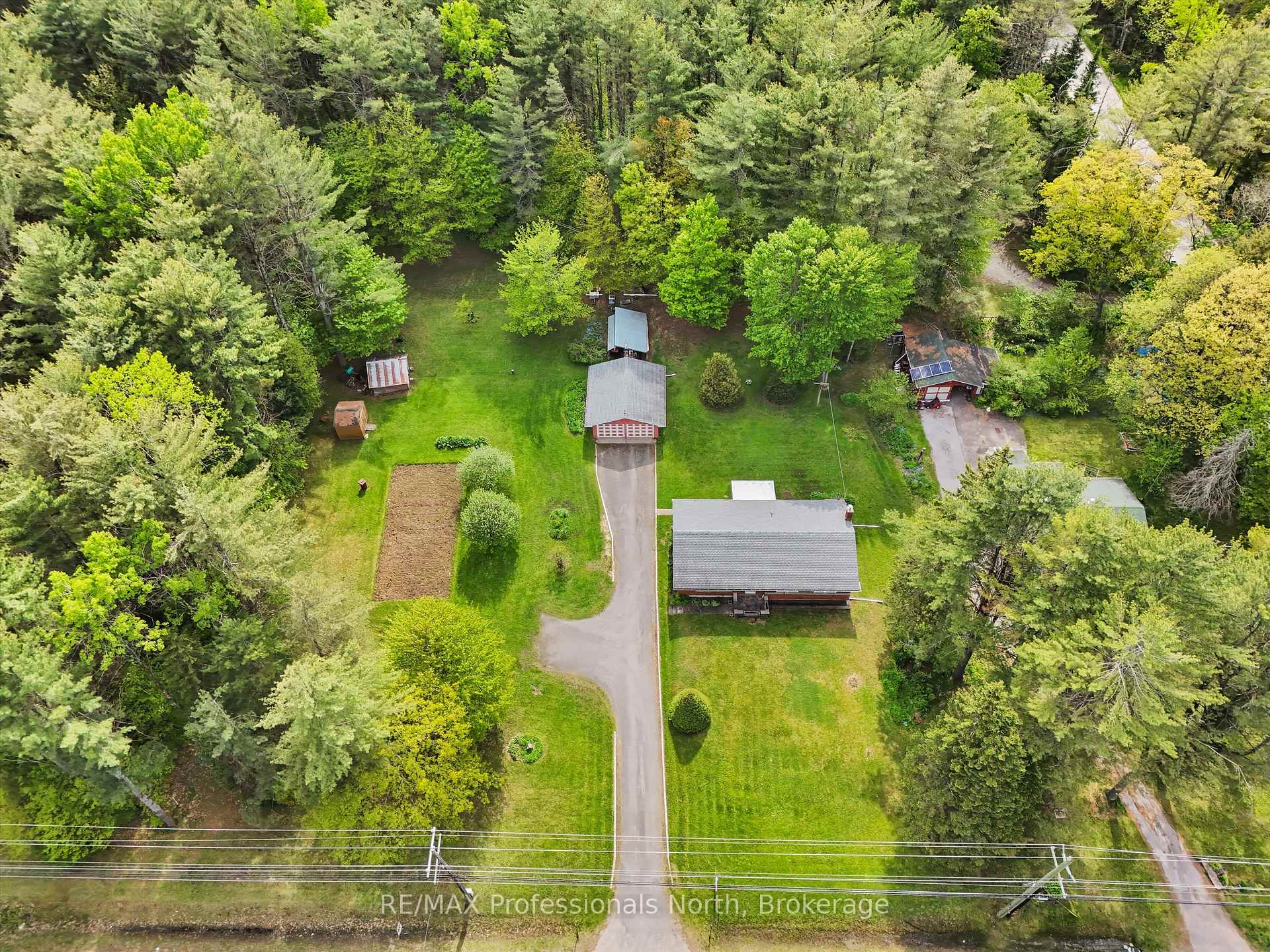 Photo 12 of 1166 Manitoba Street, Bracebridge, Monck (Bracebridge) — HOMEH