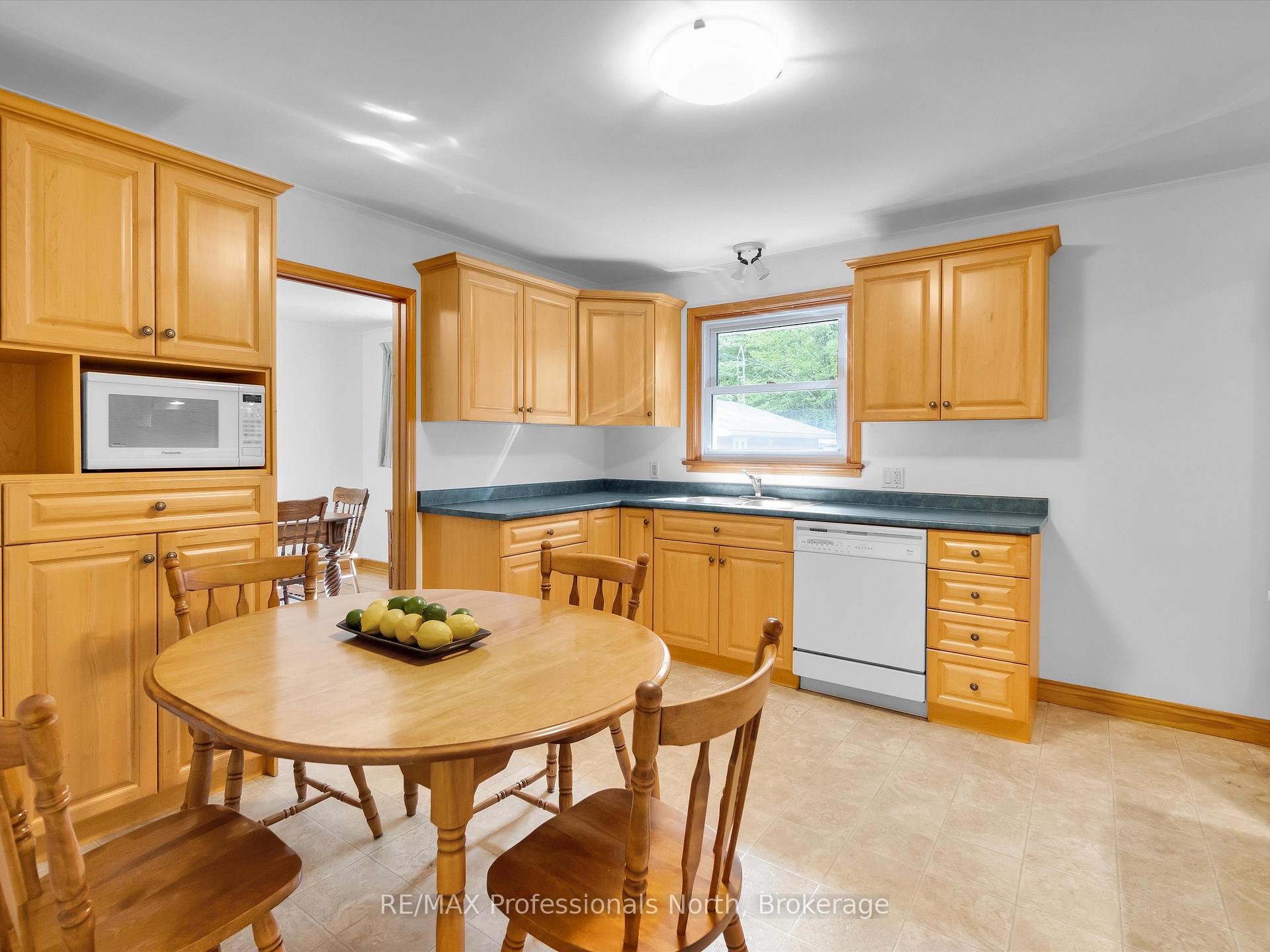 Photo 27 of 1166 Manitoba Street, Bracebridge, Monck (Bracebridge) — HOMEH