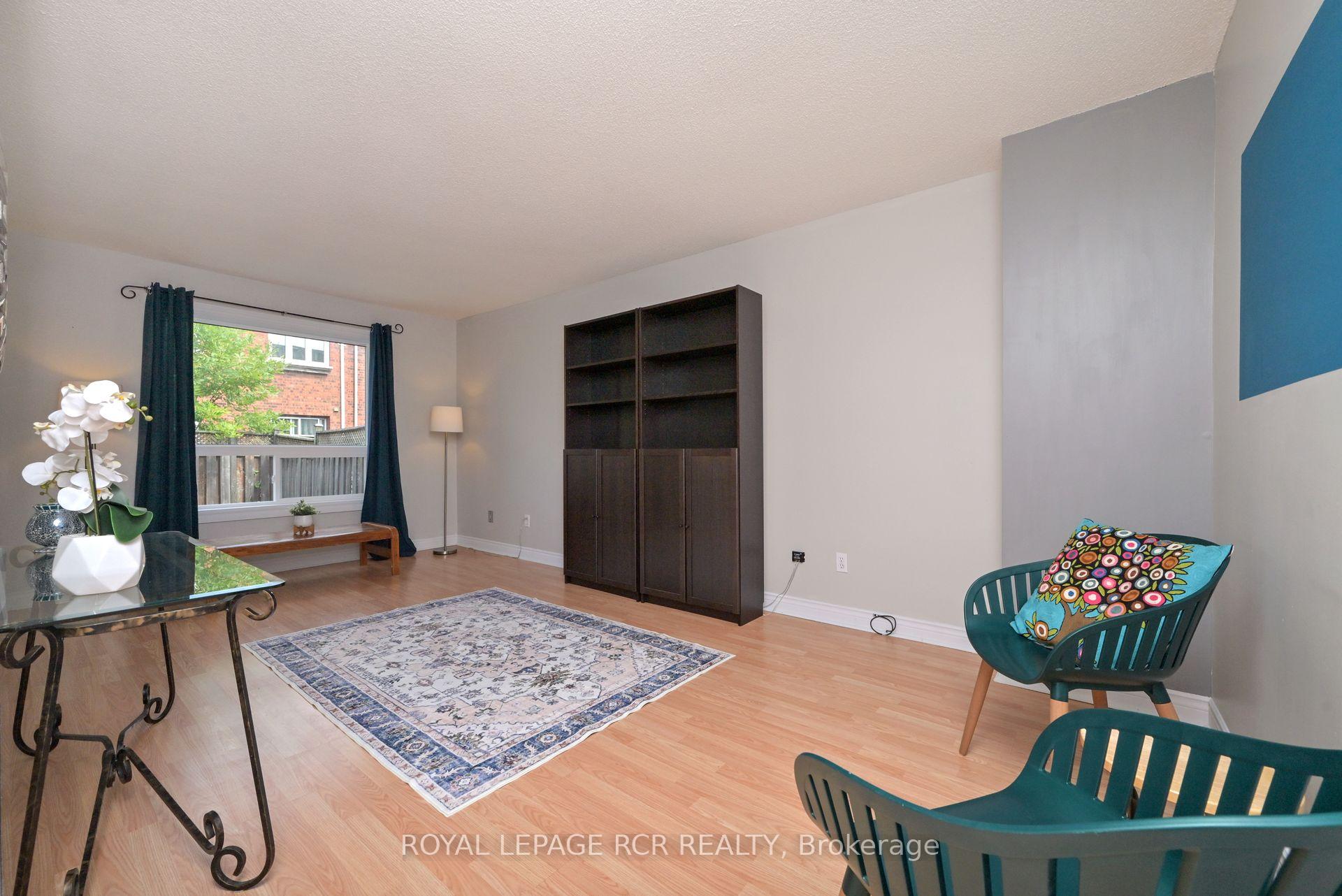 Photo 9 of 13 Wood Circle, Caledon, Bolton East — HOMEH
