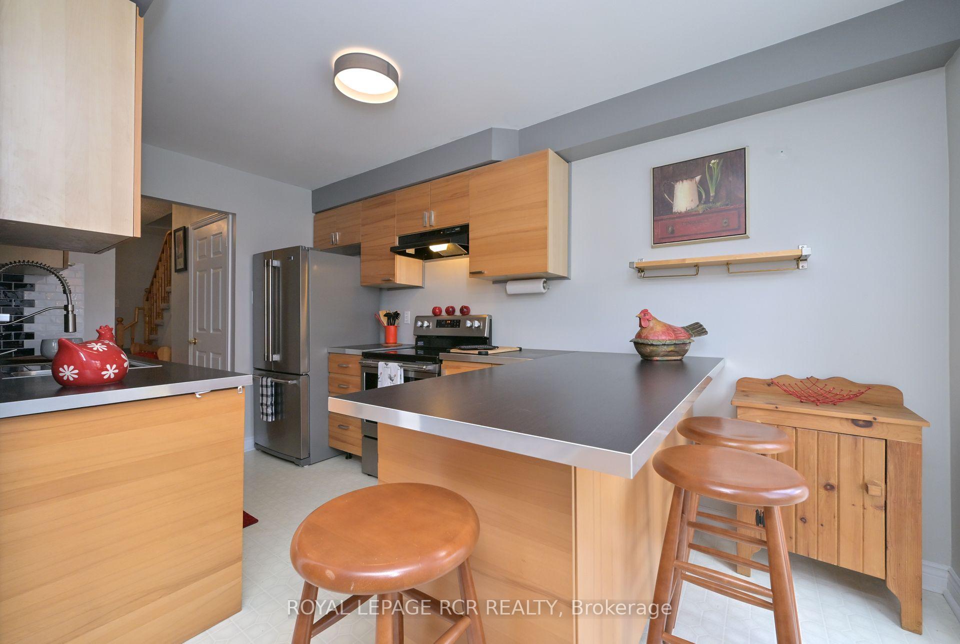 Photo 14 of 13 Wood Circle, Caledon, Bolton East — HOMEH