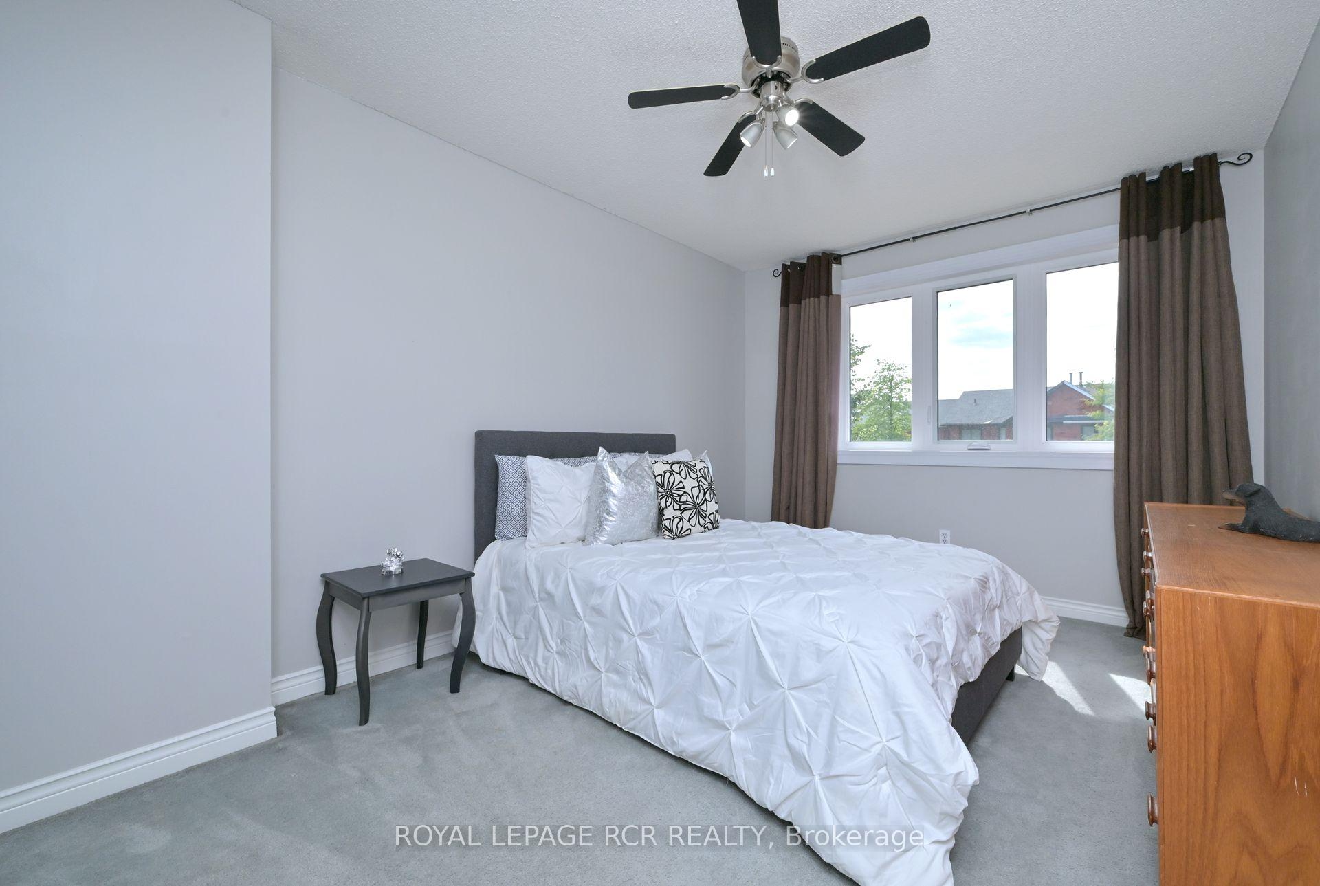 Photo 21 of 13 Wood Circle, Caledon, Bolton East — HOMEH
