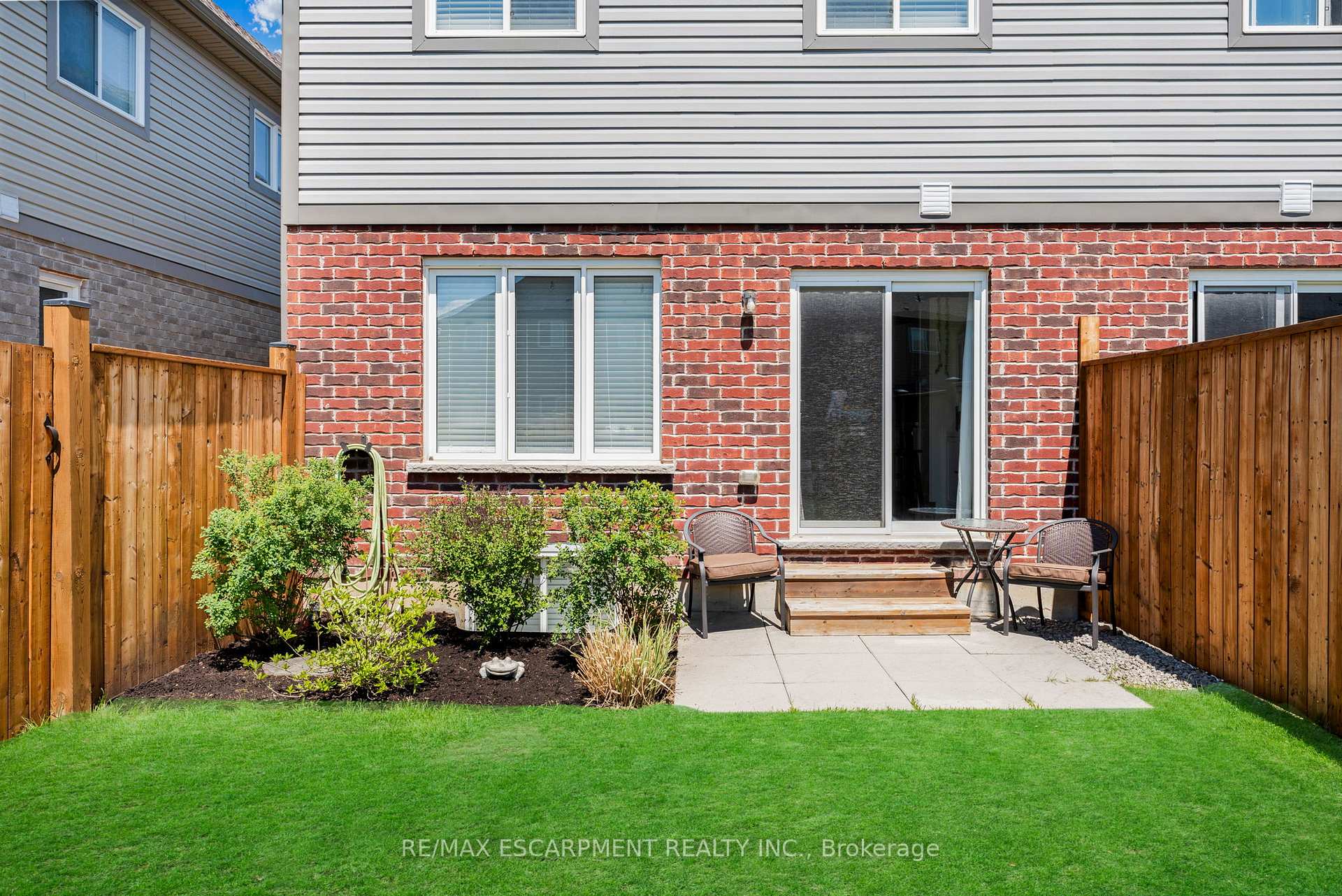 Photo 5 of 111 Heron Street, Welland, Coyle Creek — HOMEH