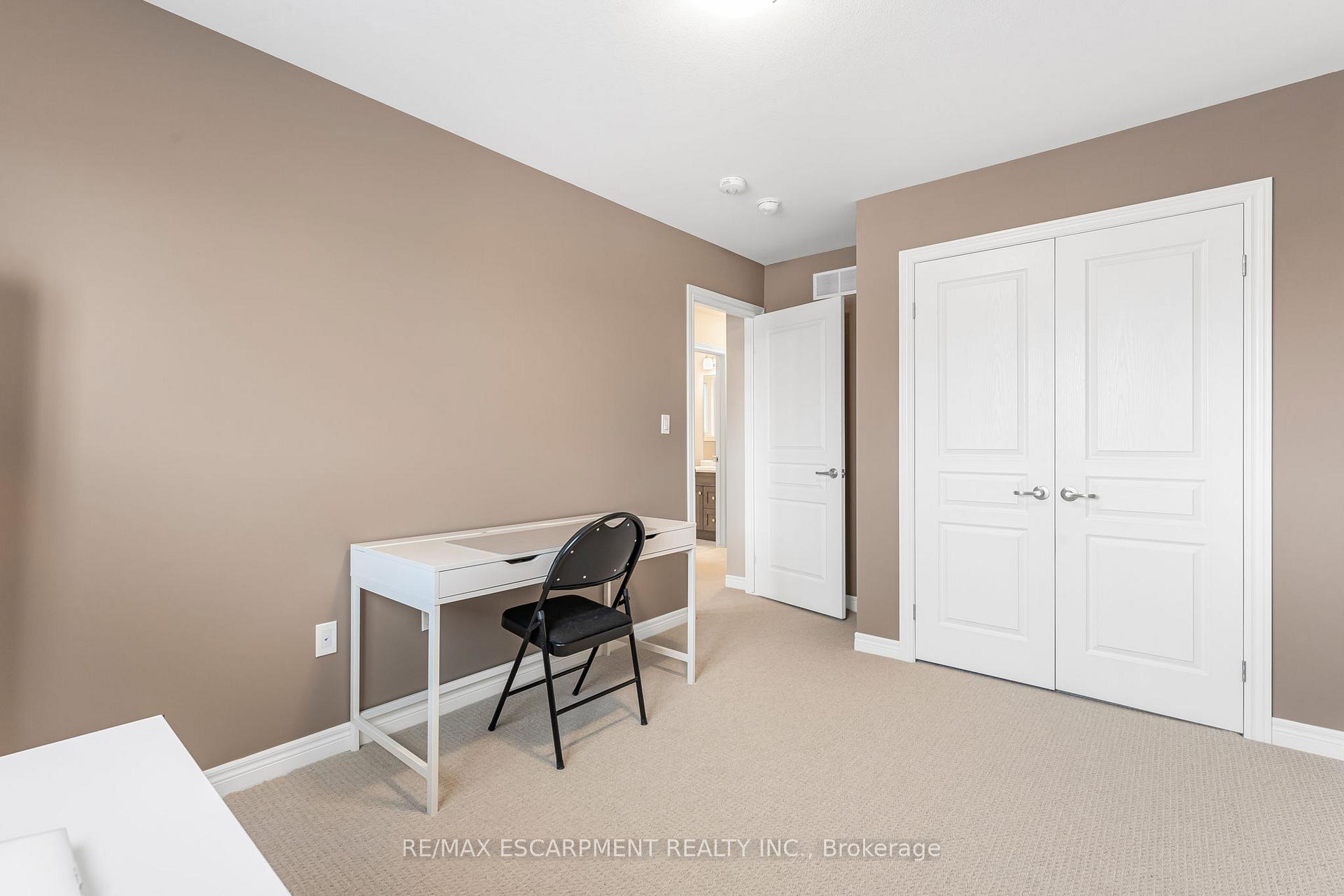 Photo 18 of 111 Heron Street, Welland, Coyle Creek — HOMEH