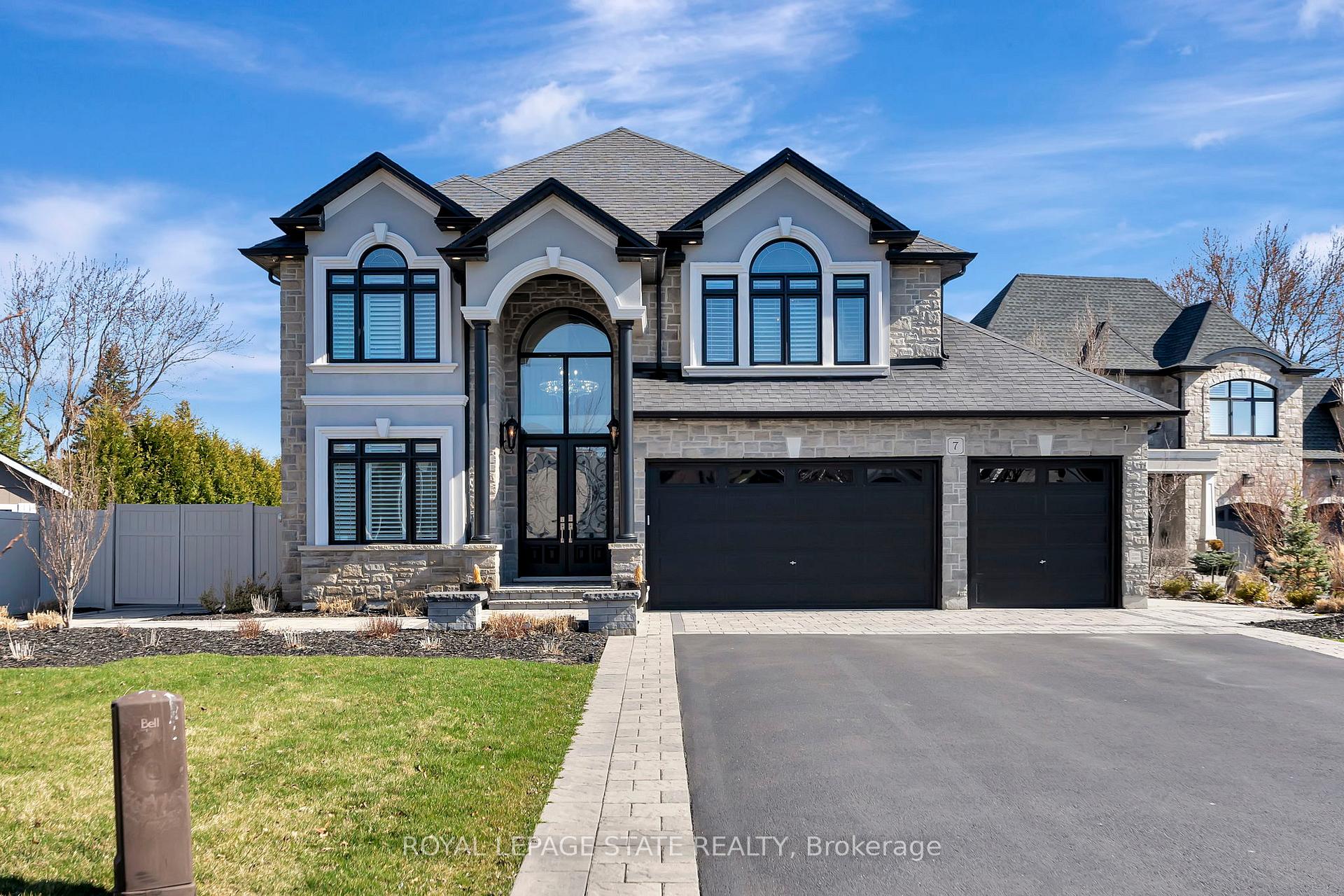 Photo 1 of 7 Bernini Court, Hamilton, Carpenter — HOMEH