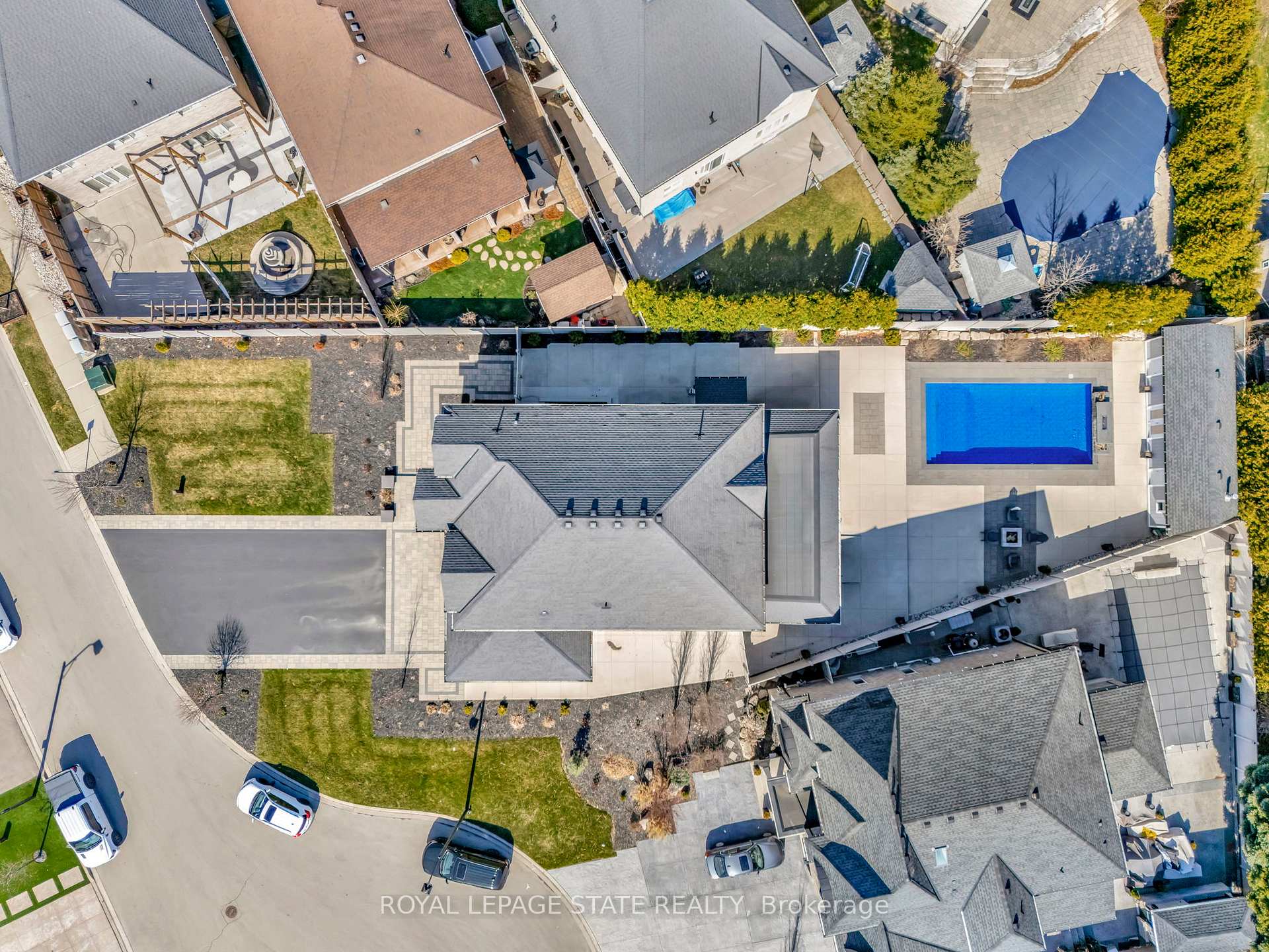 Photo 5 of 7 Bernini Court, Hamilton, Carpenter — HOMEH