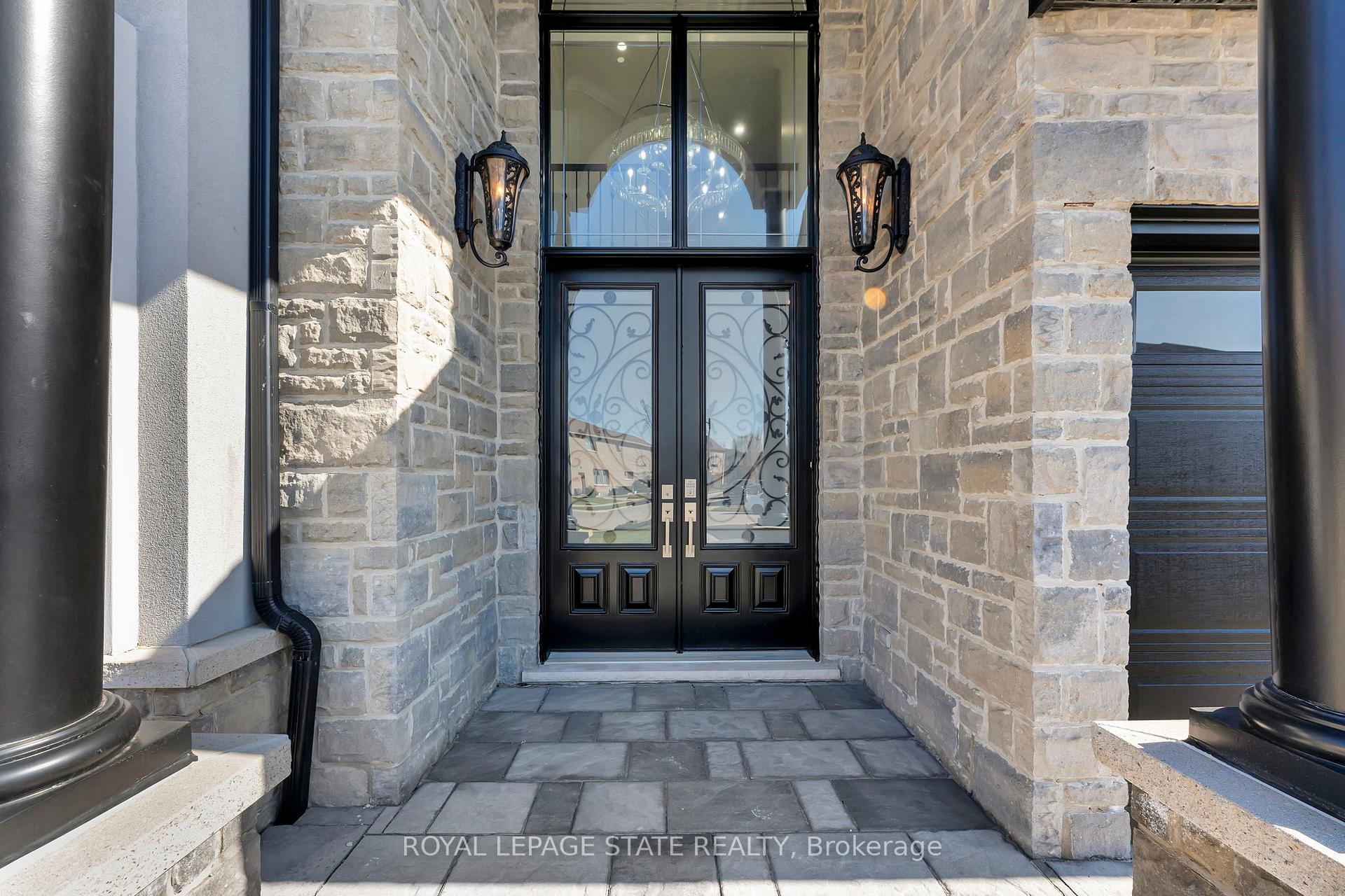 Photo 7 of 7 Bernini Court, Hamilton, Carpenter — HOMEH