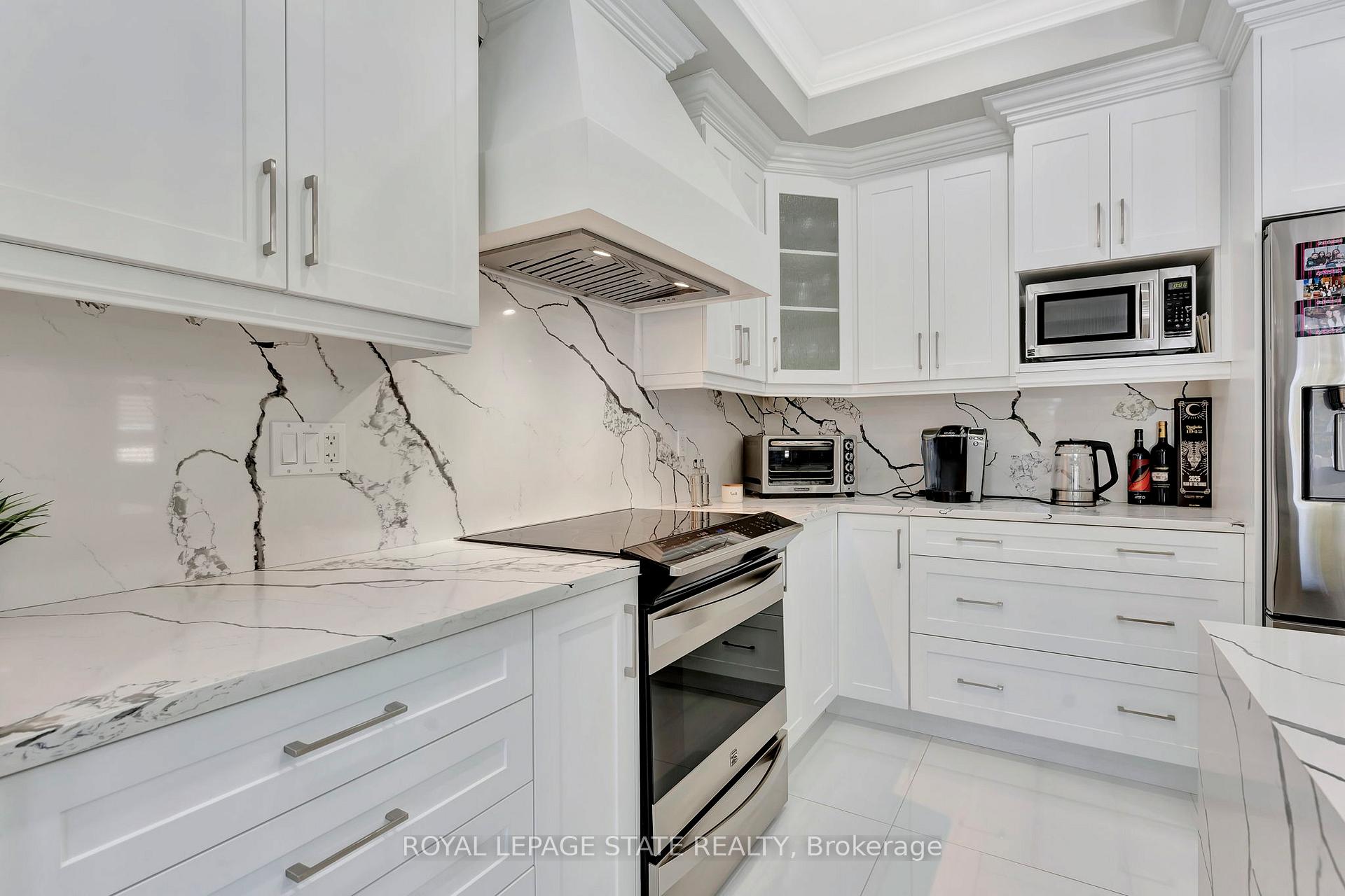 Photo 13 of 7 Bernini Court, Hamilton, Carpenter — HOMEH