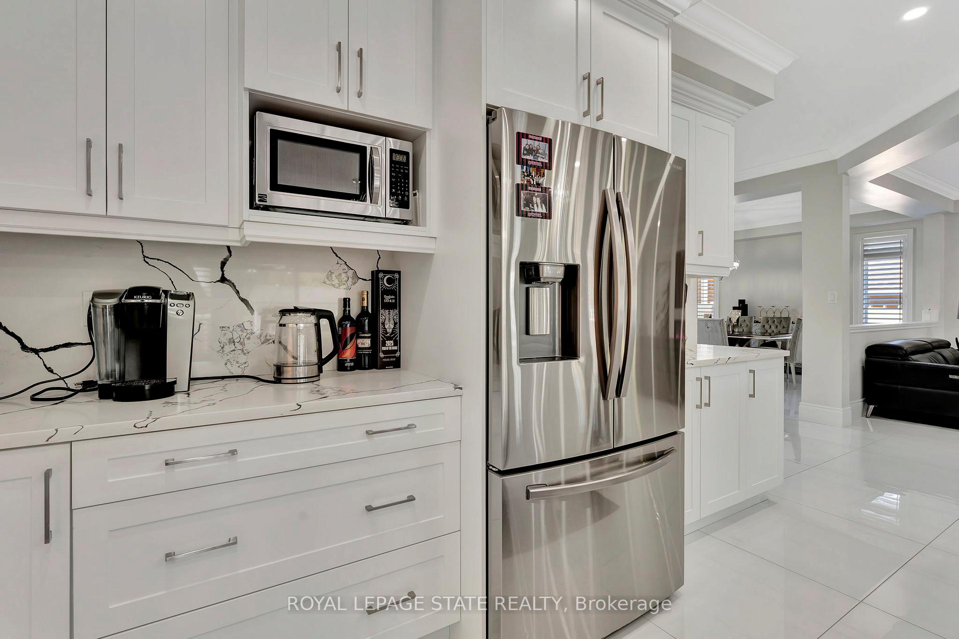 Photo 14 of 7 Bernini Court, Hamilton, Carpenter — HOMEH