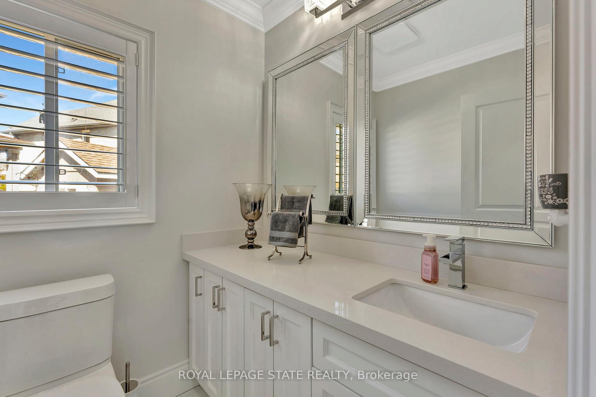 Photo 26 of 7 Bernini Court, Hamilton, Carpenter — HOMEH