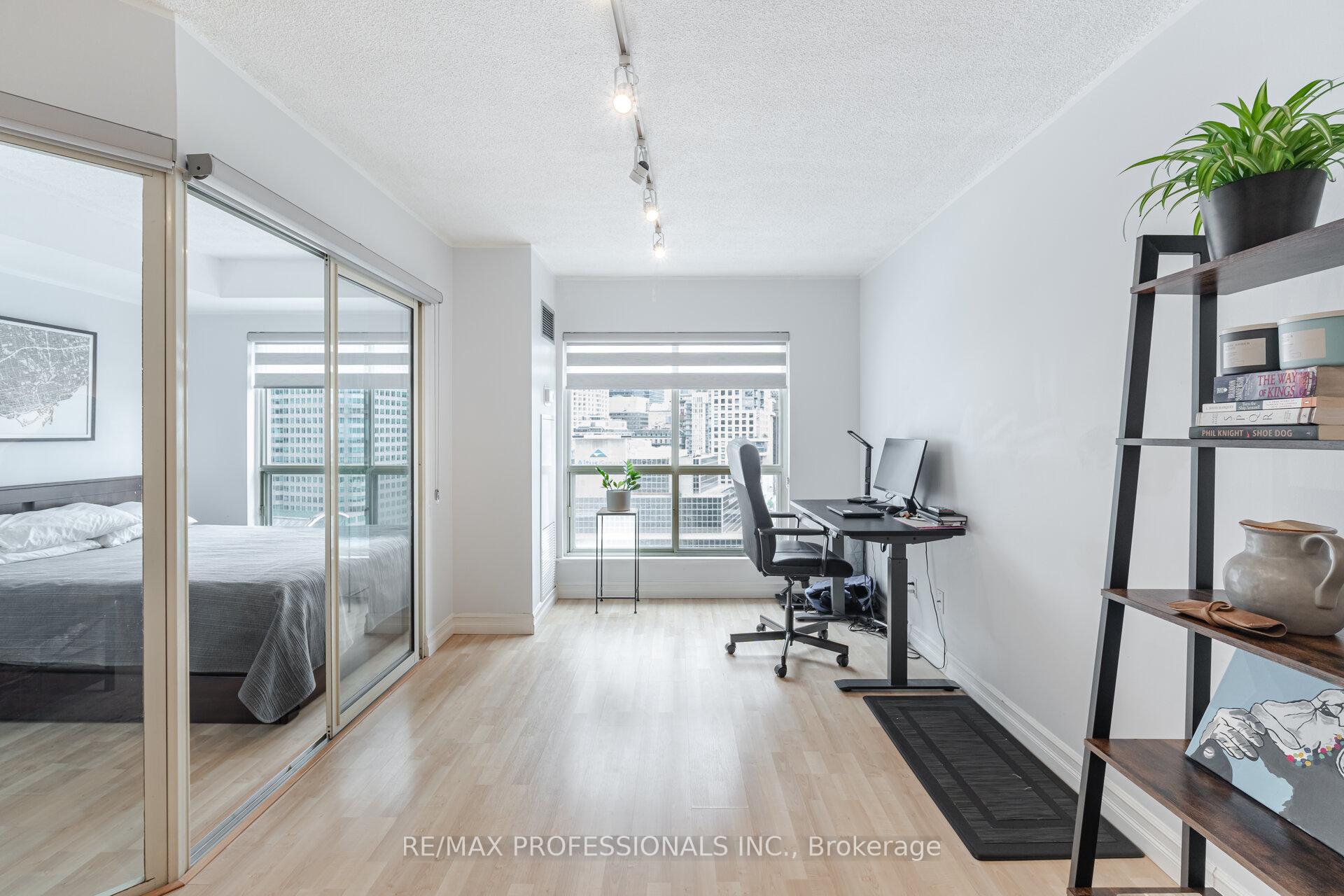 Photo 16 of Unit 2211, 25 The Esplanade, Toronto, Waterfront Communities — HOMEH
