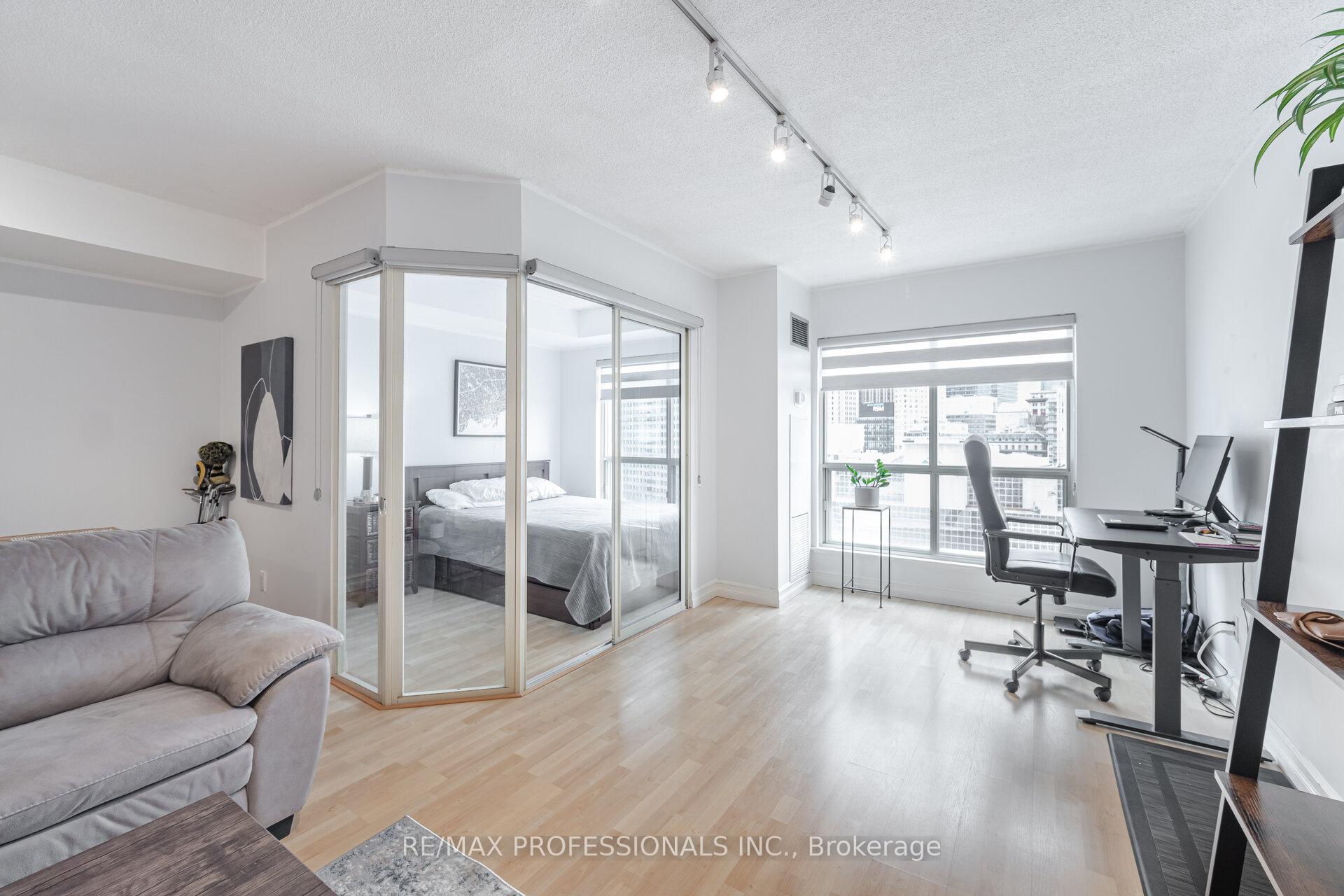 Photo 21 of Unit 2211, 25 The Esplanade, Toronto, Waterfront Communities — HOMEH
