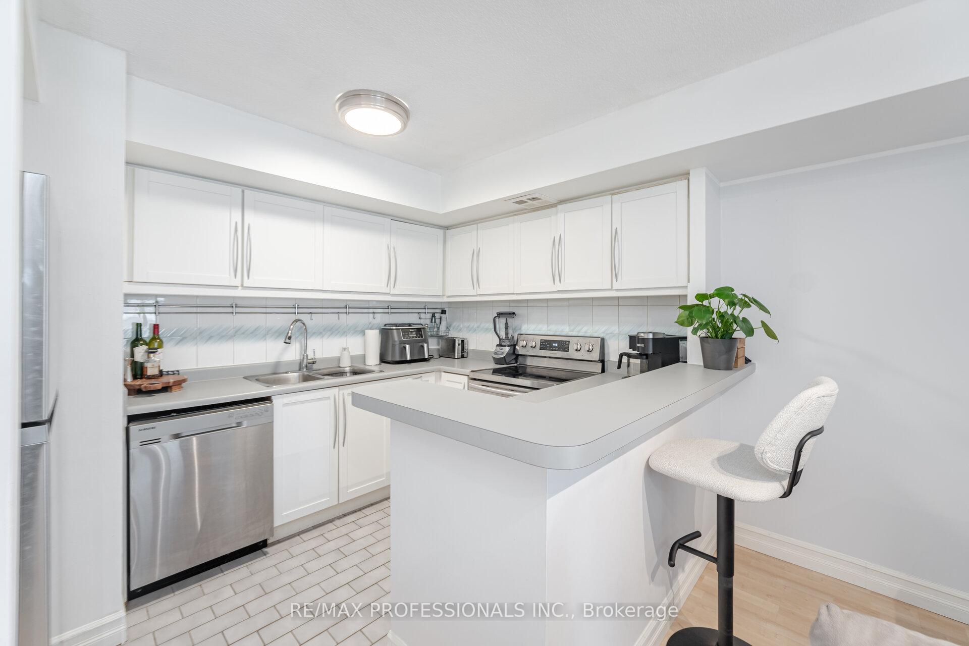 Photo 20 of Unit 2211, 25 The Esplanade, Toronto, Waterfront Communities — HOMEH
