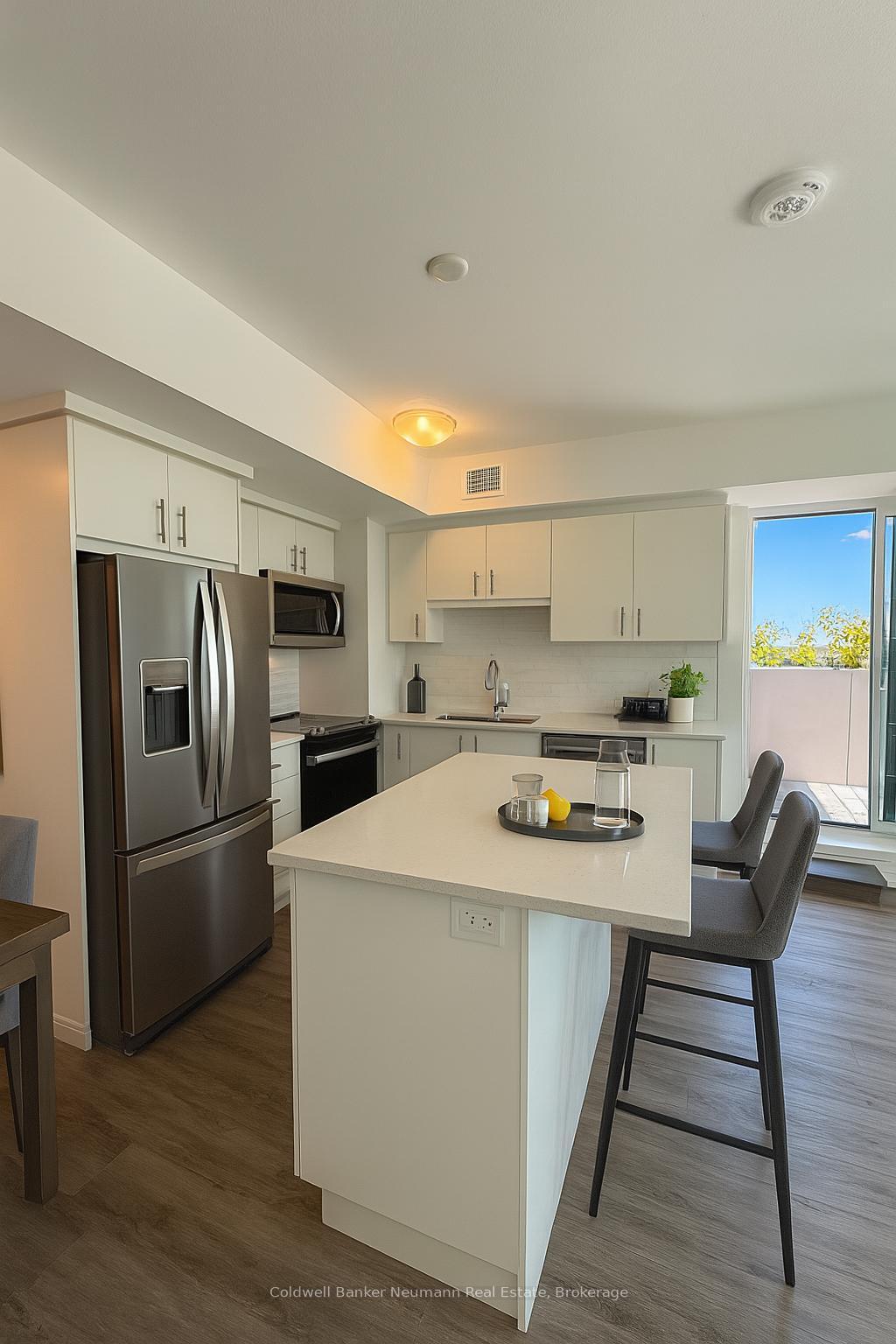 Front of Unit 715, 93 Arthur Street S