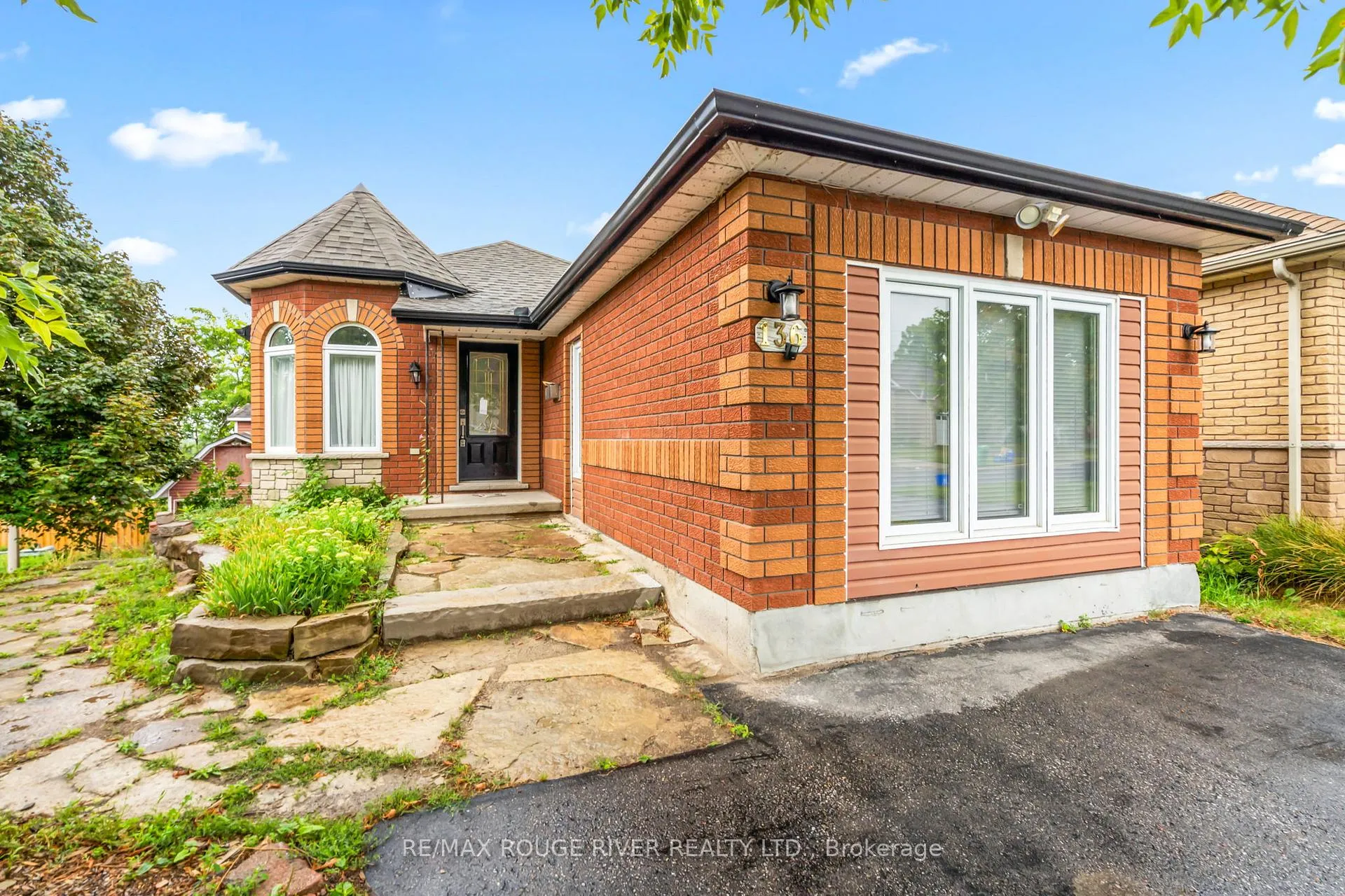 Photo 3 of 136 Haden Avenue, Peterborough, Northcrest Ward 5 — HOMEH